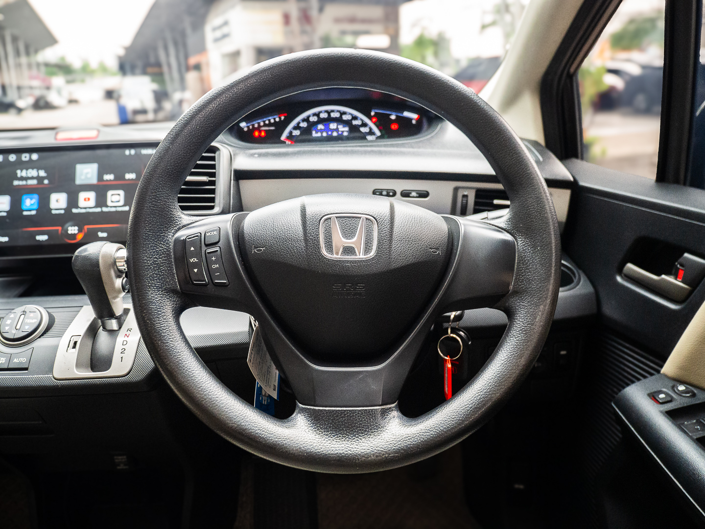 2014 Honda Freed สีน้ำตาล (รูปที่ 18)