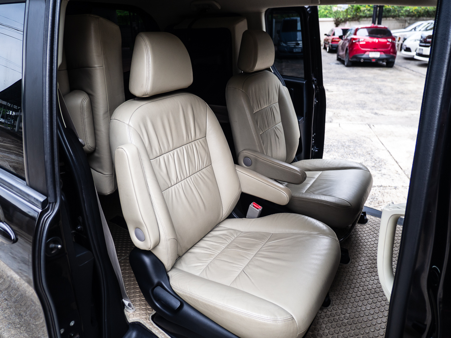 2014 Honda Freed สีน้ำตาล (รูปที่ 12)