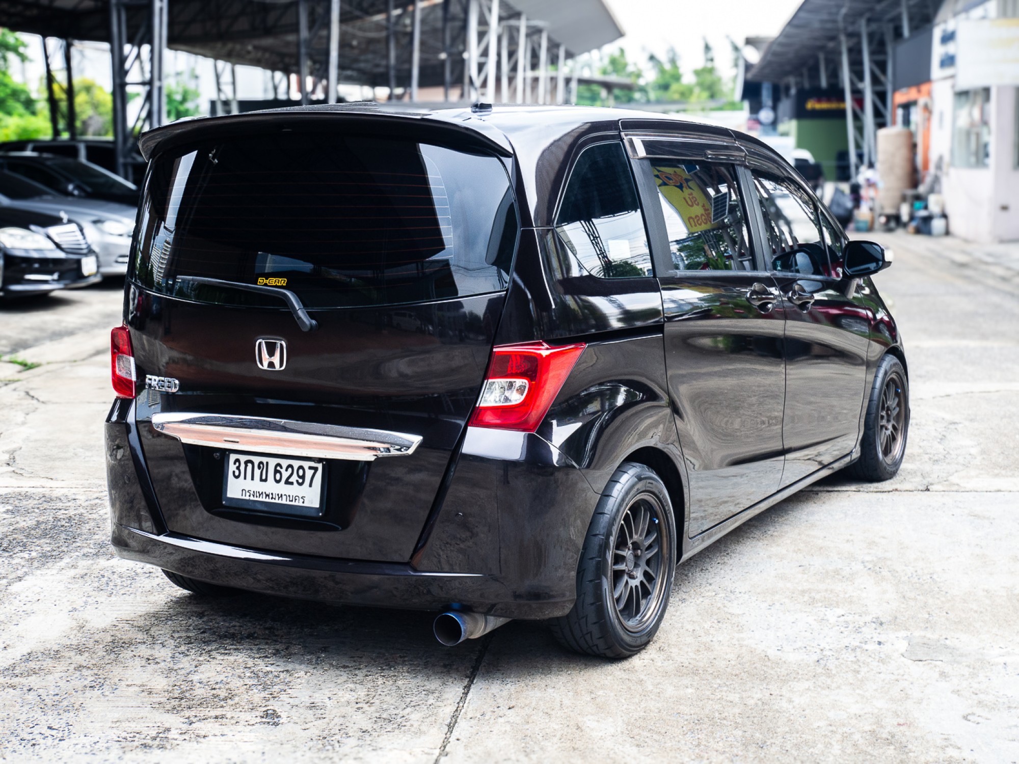 2014 Honda Freed สีน้ำตาล (รูปที่ 7)