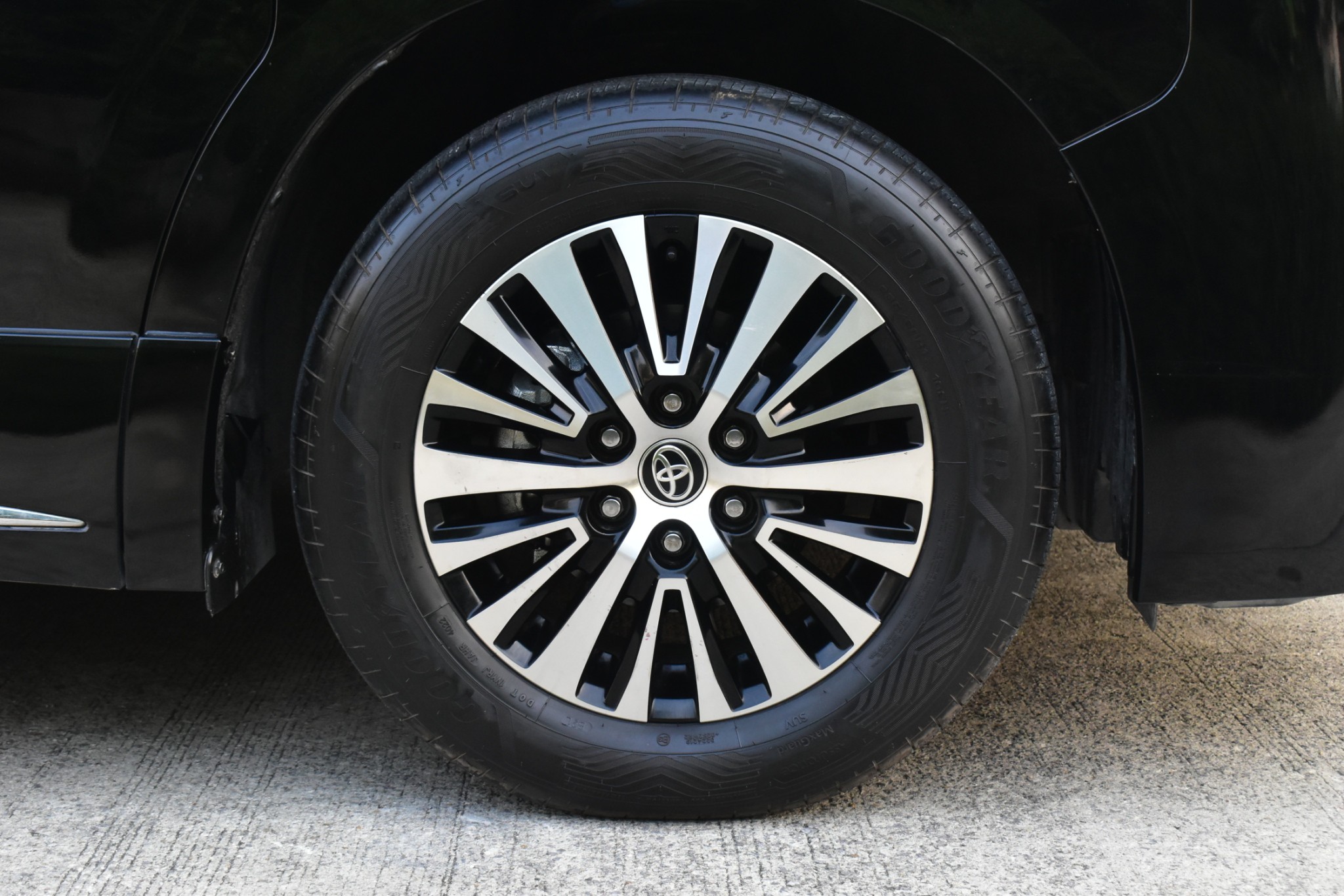 TOYOTA #MAJESTY 2.8 Standard 6AT ปี2020 สีดำ ออโต้ ดีเซล ไมล์ 7x,xxx km (รูปที่ 11)