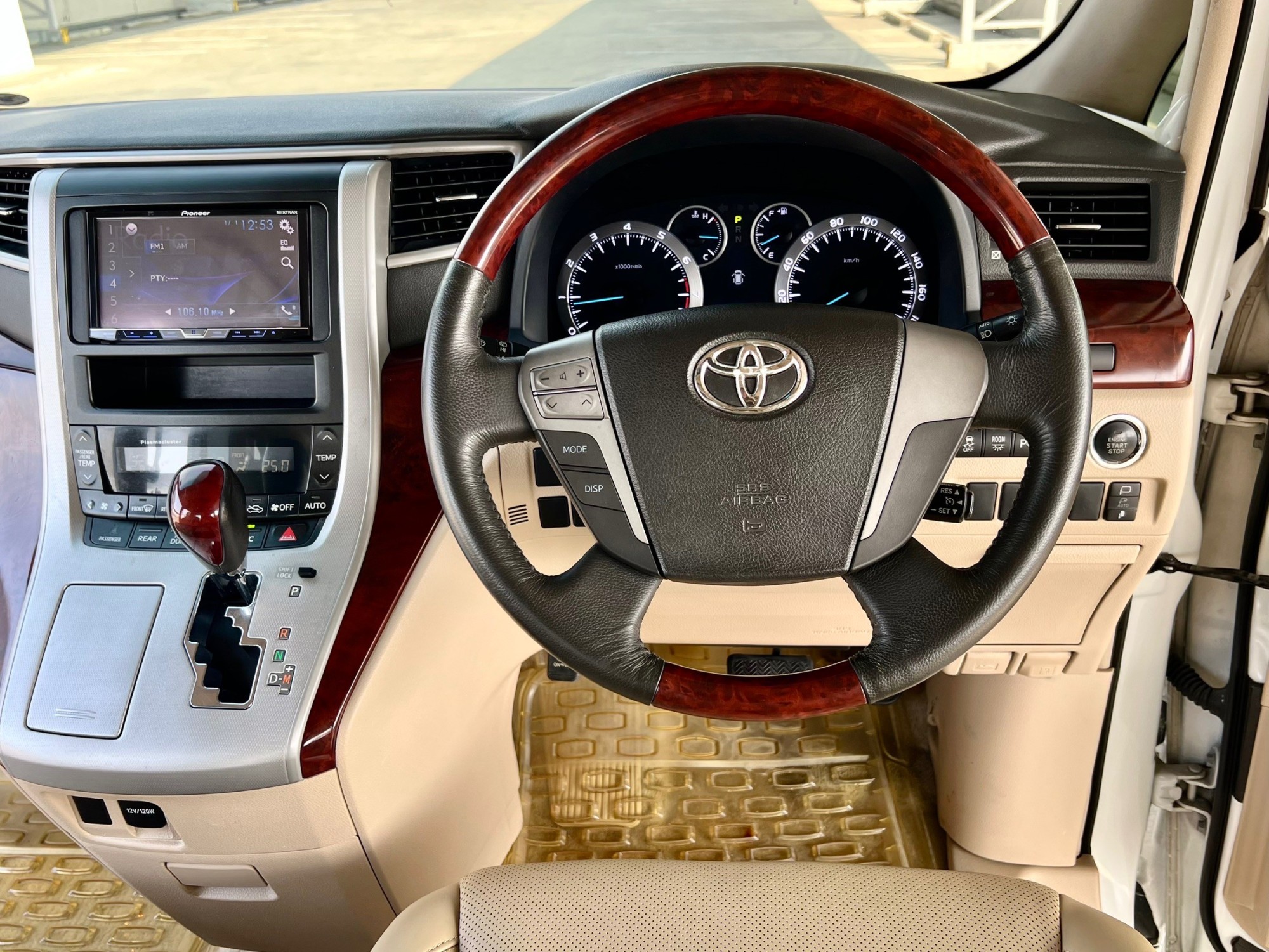 TOYOTA VELLFIRE 2.4V ปี 2012 สภาพสวยมากๆ (รูปที่ 10)