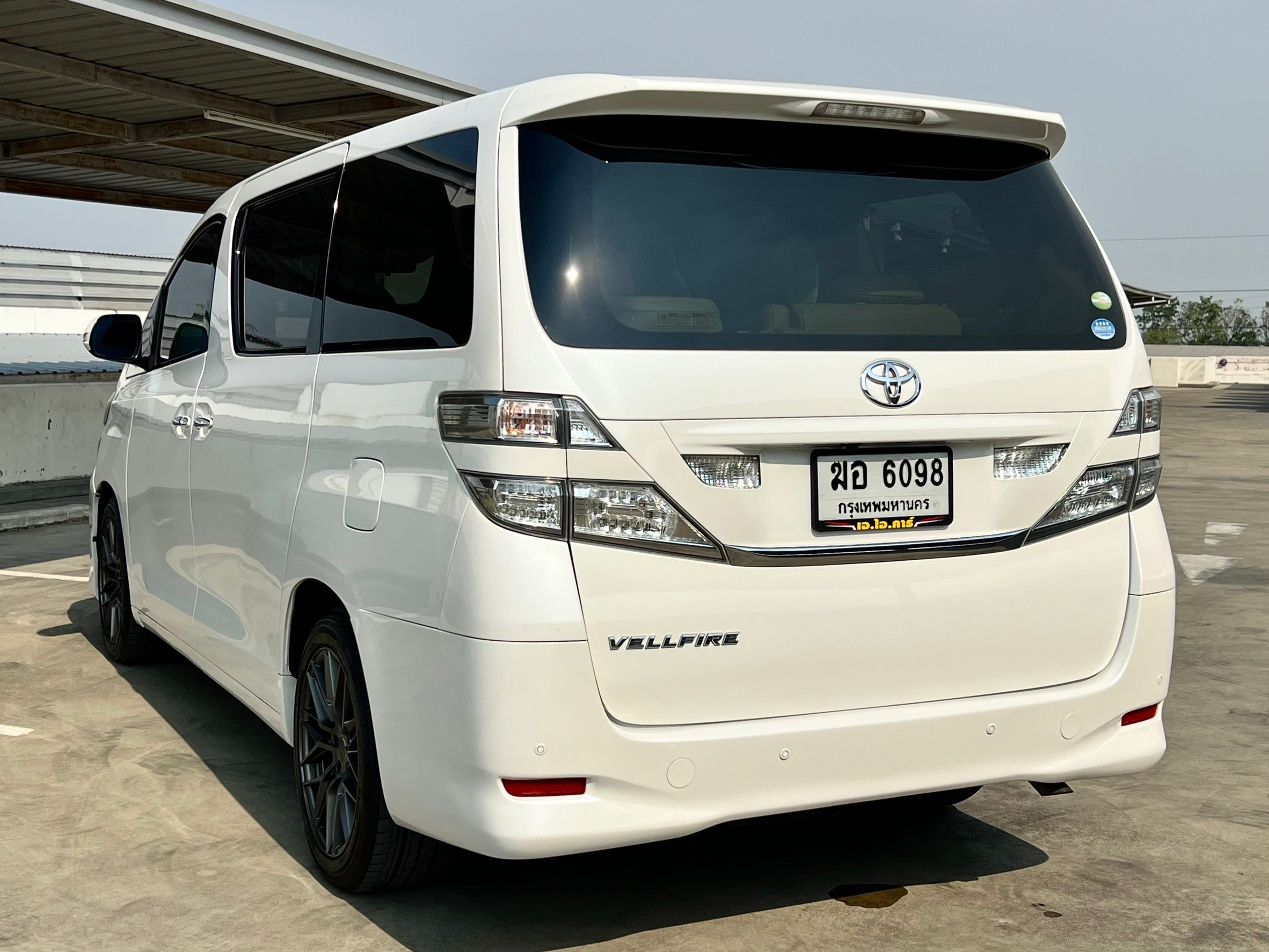 TOYOTA VELLFIRE 2.4V ปี 2012 สภาพสวยมากๆ (รูปที่ 17)