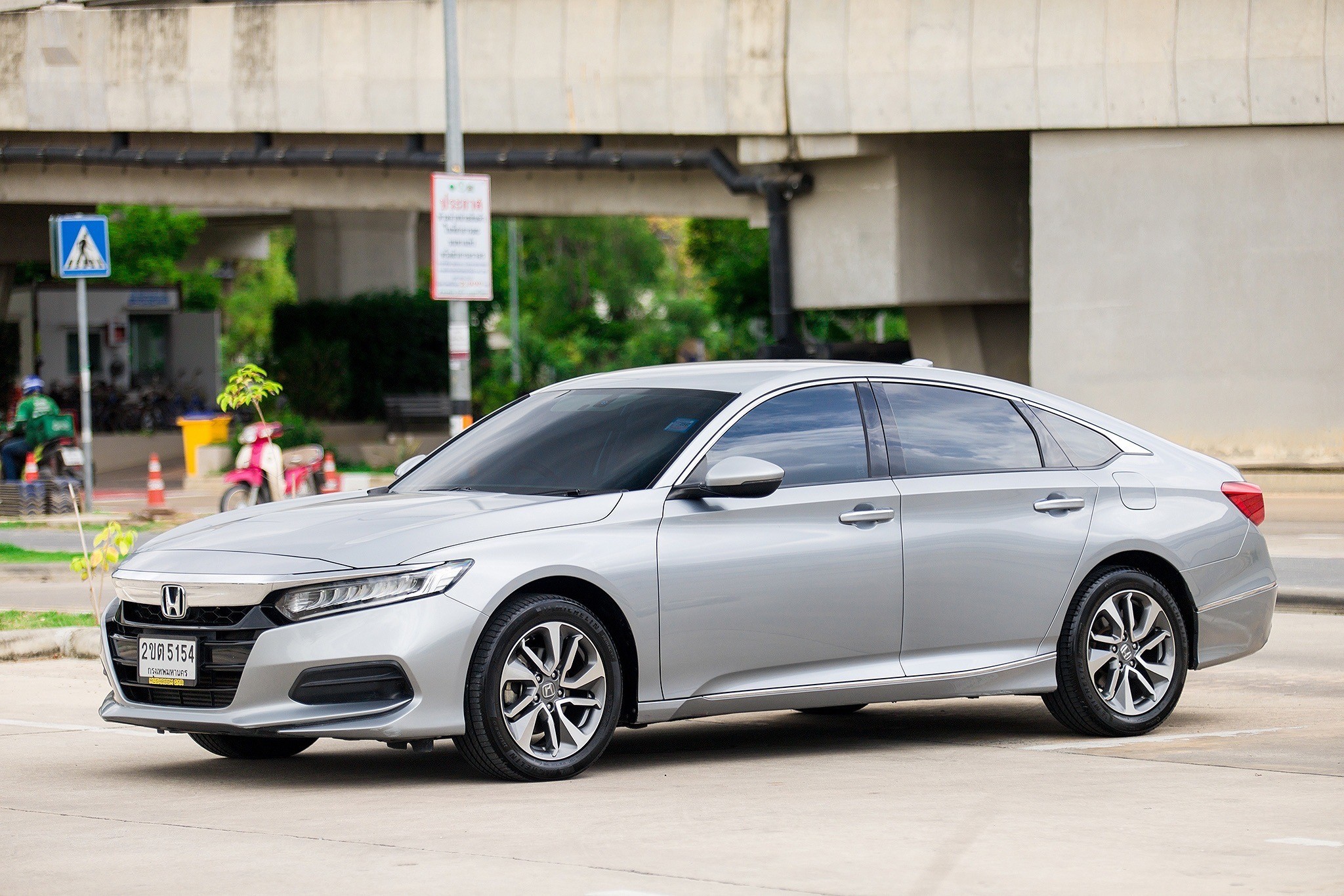 Honda Accord 1.5 Turbo ปี 2021 สี เงิน (รูปที่ 13)