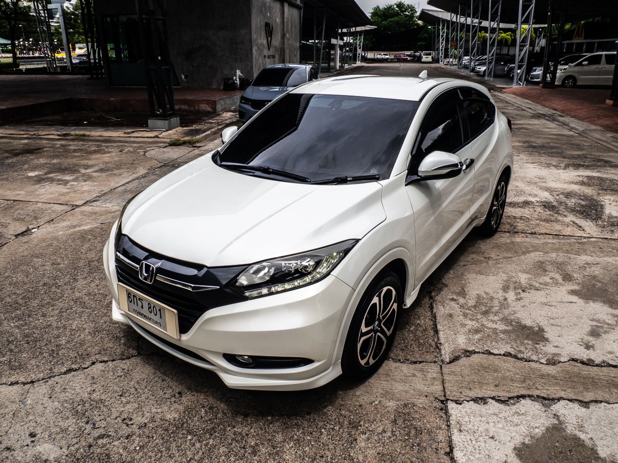 2017 Honda HR-V สีขาว (รูปที่ 15)
