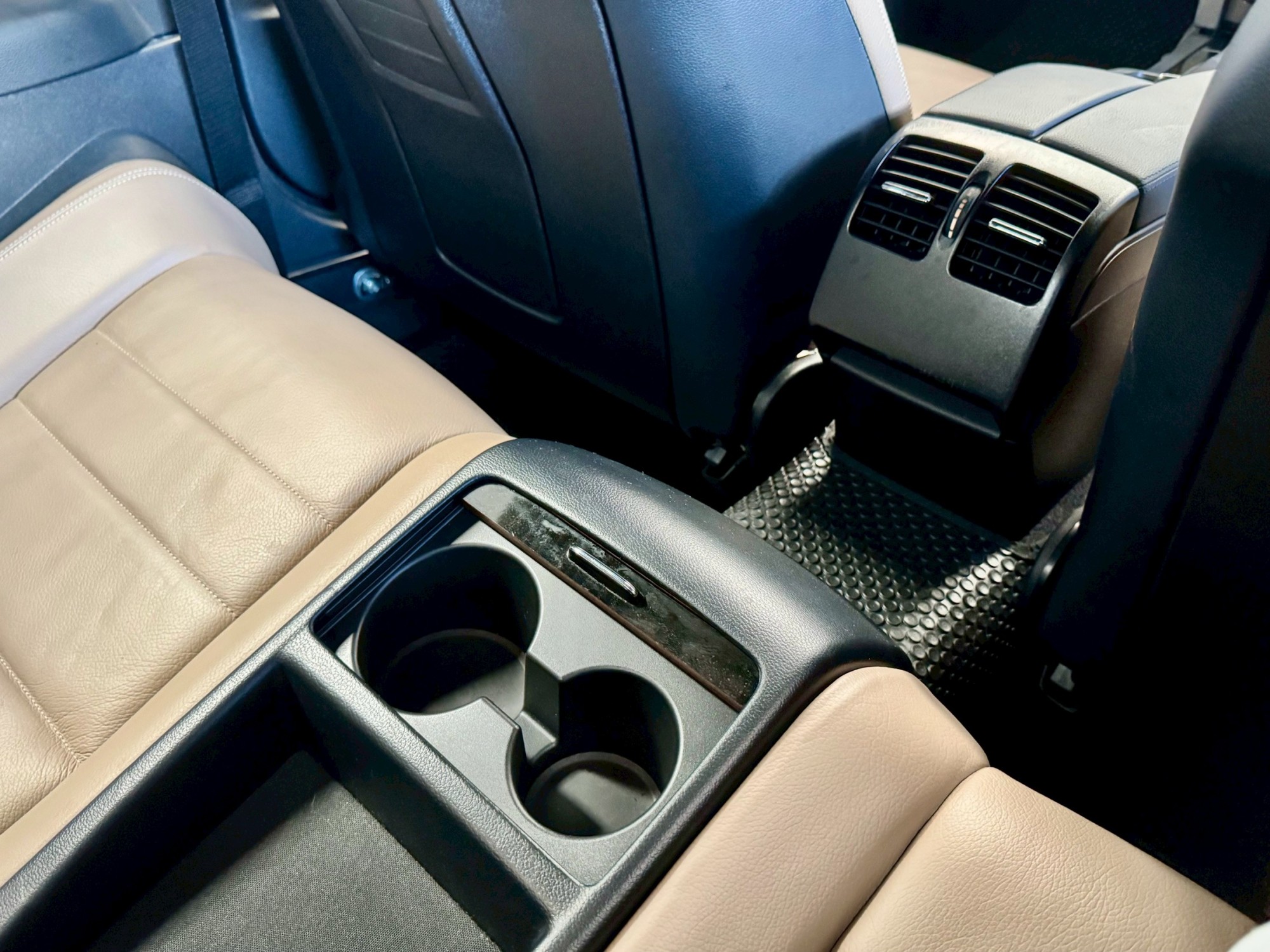 #Benz #E200#CGI #Coupe #2011 (รูปที่ 9)