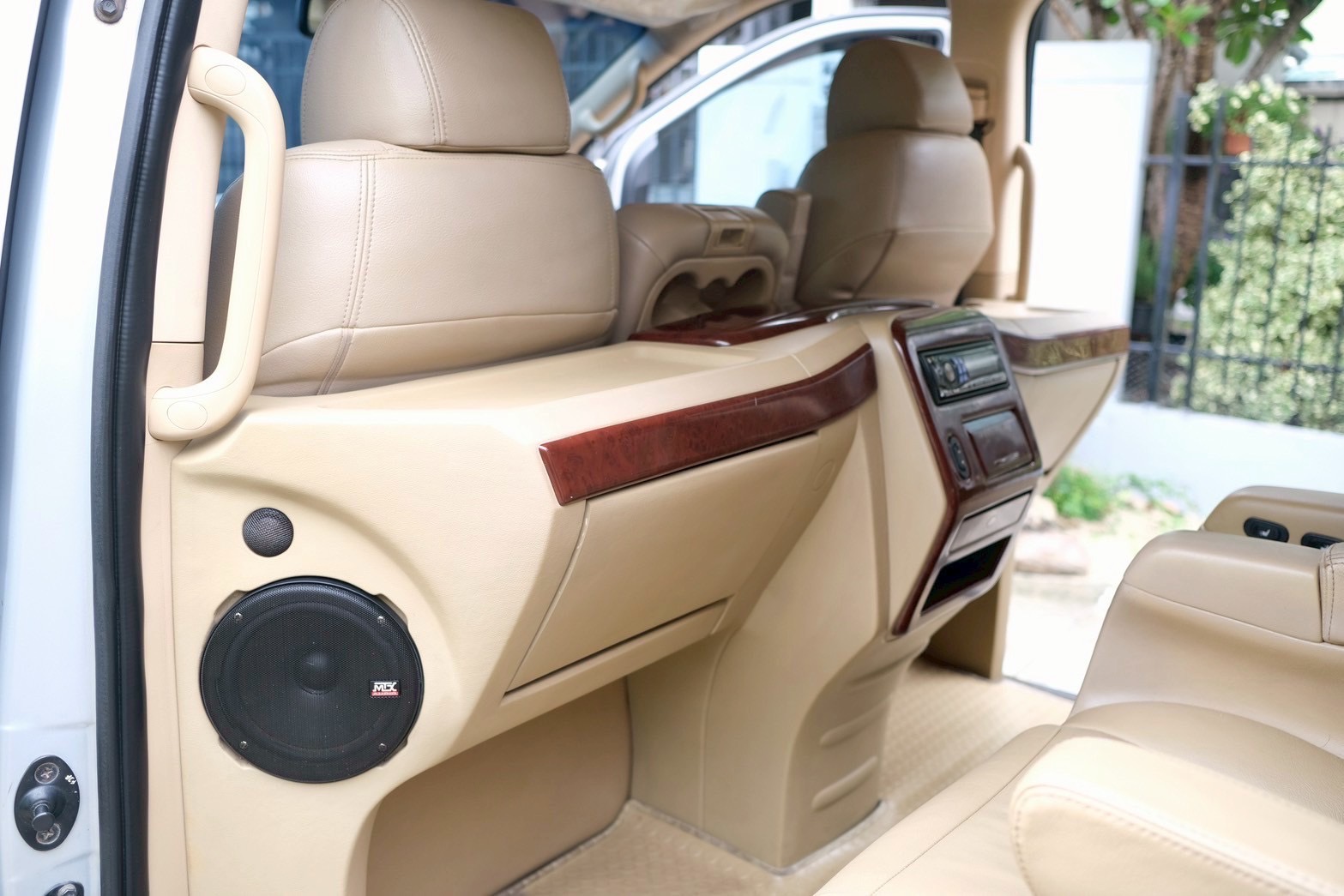 Hyundai Grand starex 2.5 Vip (รูปที่ 2)