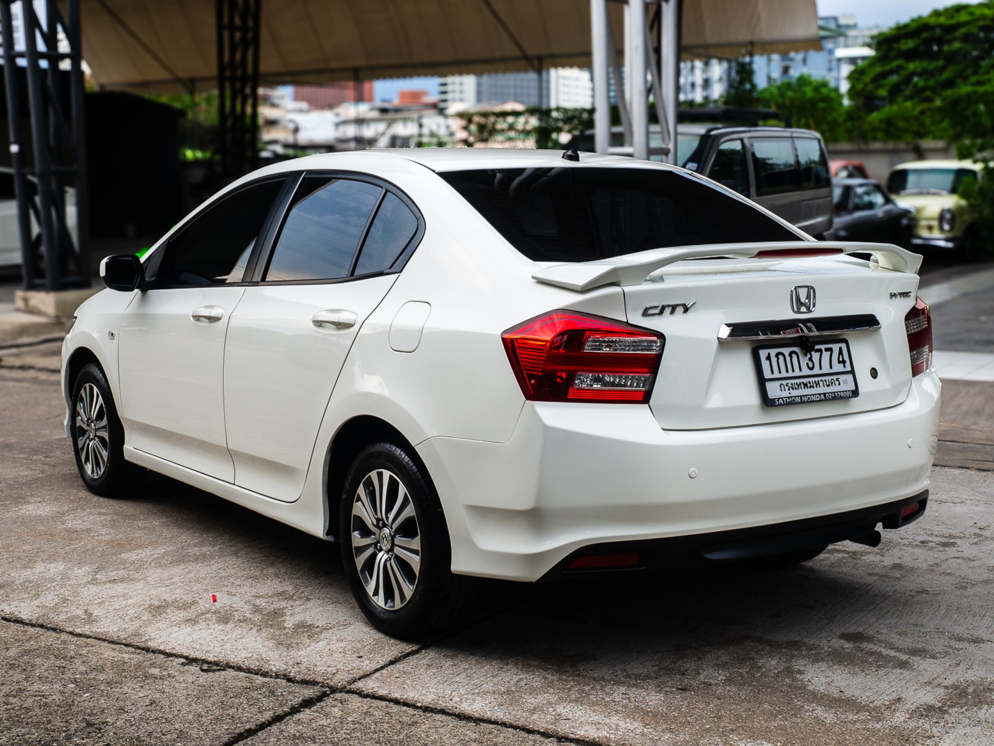 2012 Honda City สีขาว (รูปที่ 5)
