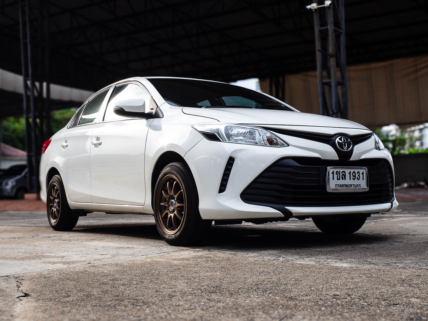 2021 Toyota Vios ไมเนอร์เชนจ์ สีขาว (รูปที่ 3)