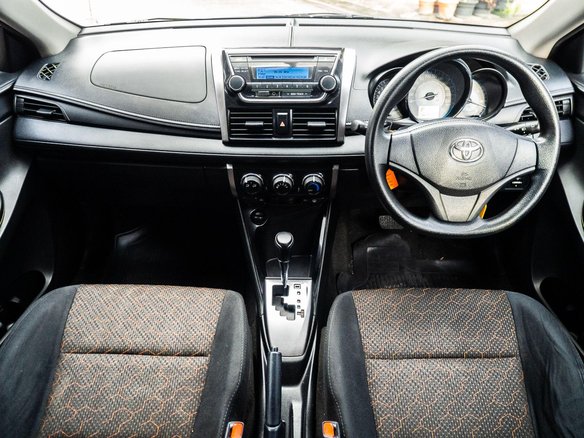 2021 Toyota Vios ไมเนอร์เชนจ์ สีขาว (รูปที่ 14)