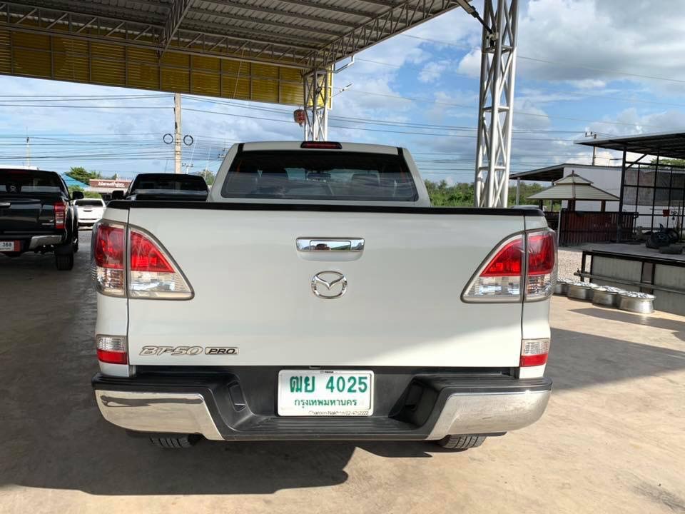 Mazda BT-50 PRO Free Style Cab ปี 2012 สีขาว (รูปที่ 8)