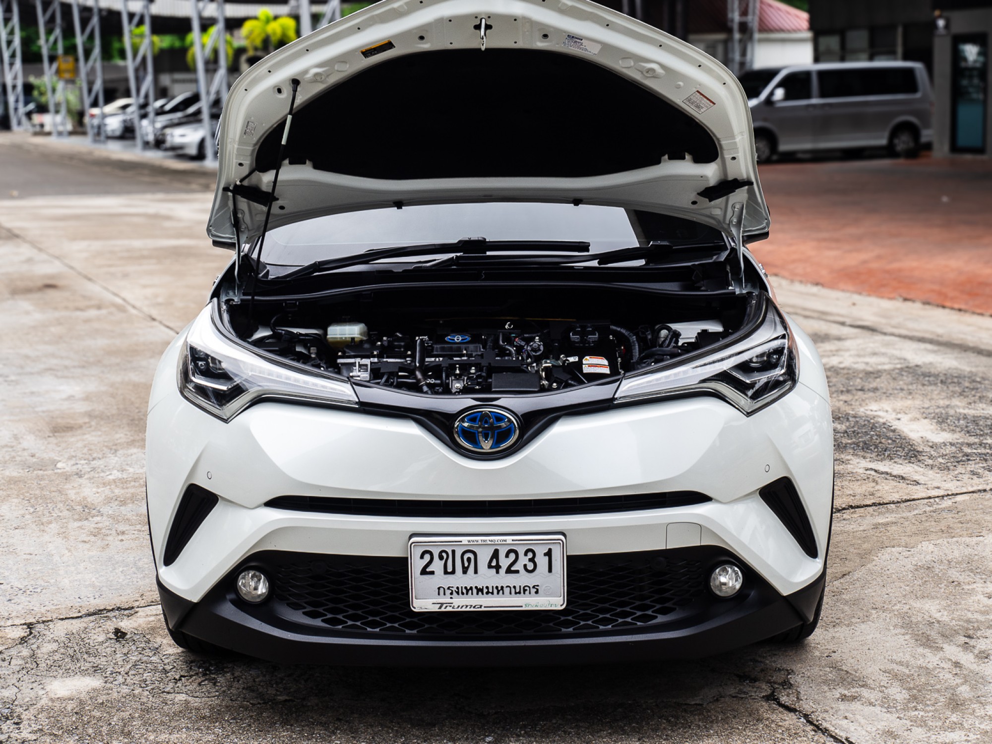 2021 Toyota C-HR สีขาว (รูปที่ 18)