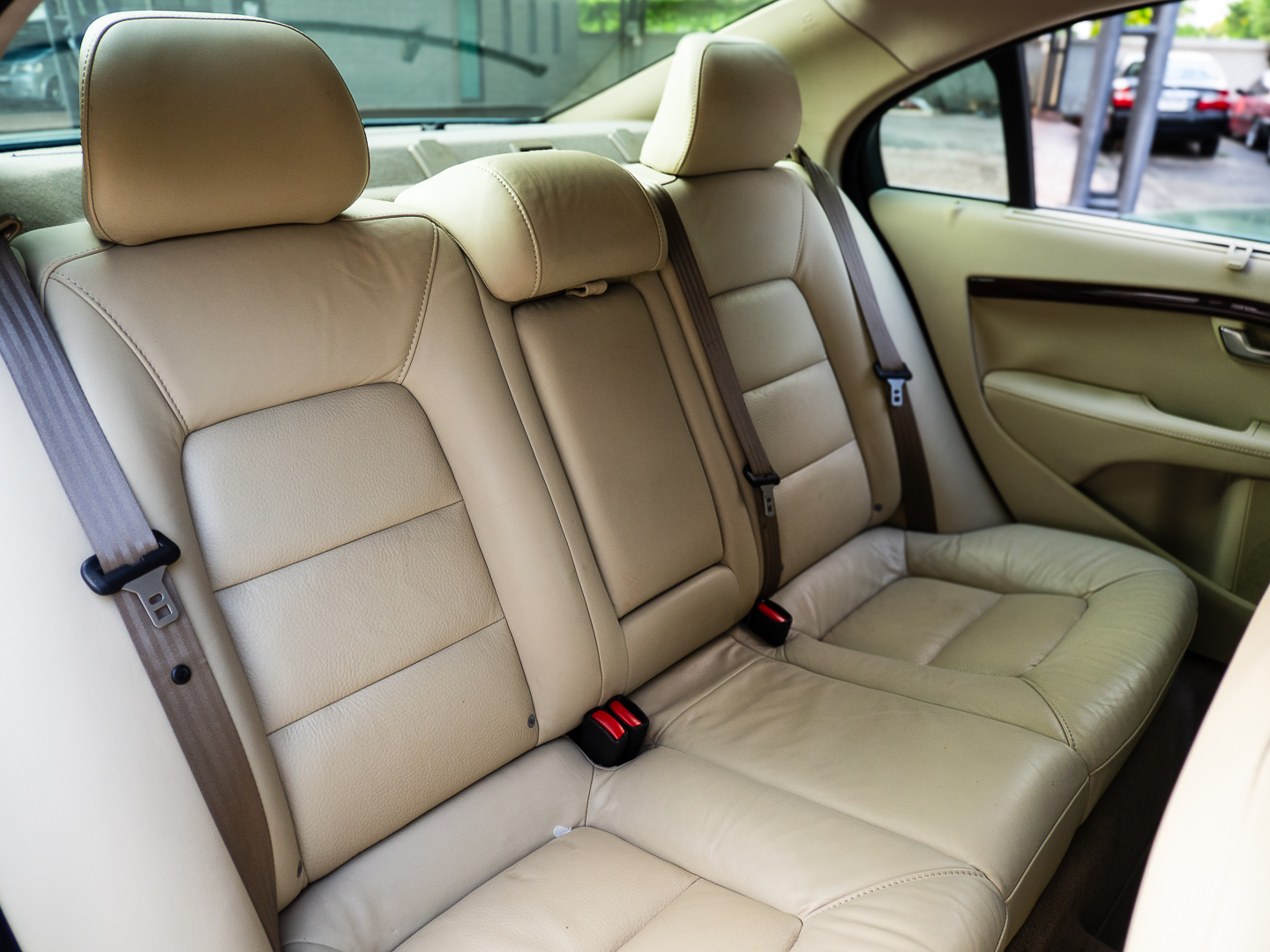2011 Volvo S80 สีเงิน (รูปที่ 11)