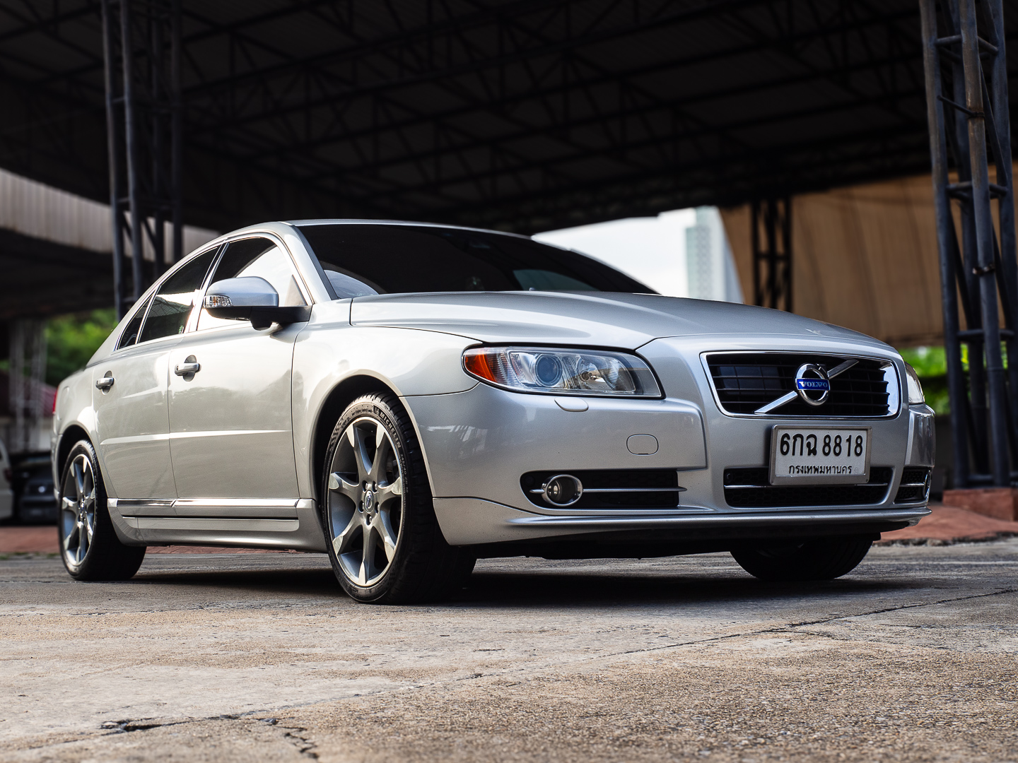 2011 Volvo S80 สีเงิน (รูปที่ 18)