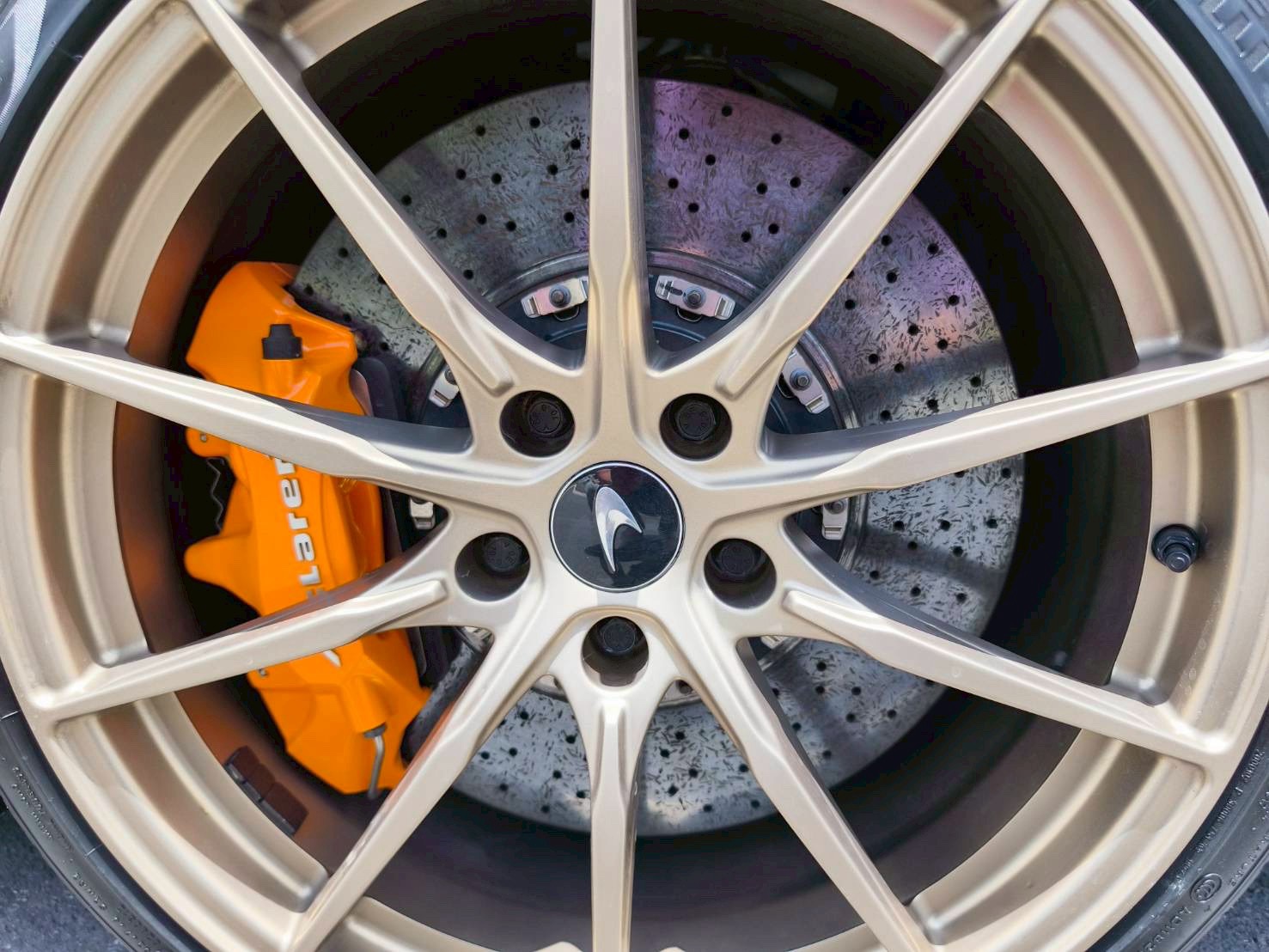 2020 McLaren 600 LT สีส้ม (รูปที่ 9)