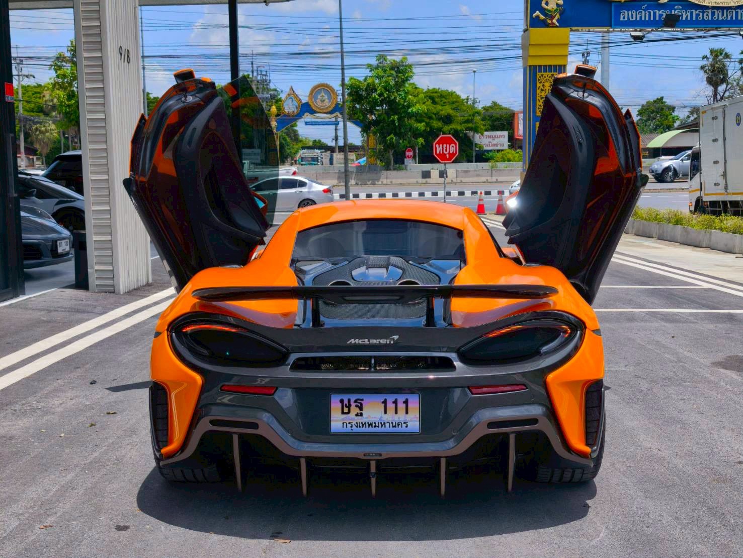 2020 McLaren 600 LT สีส้ม (รูปที่ 8)