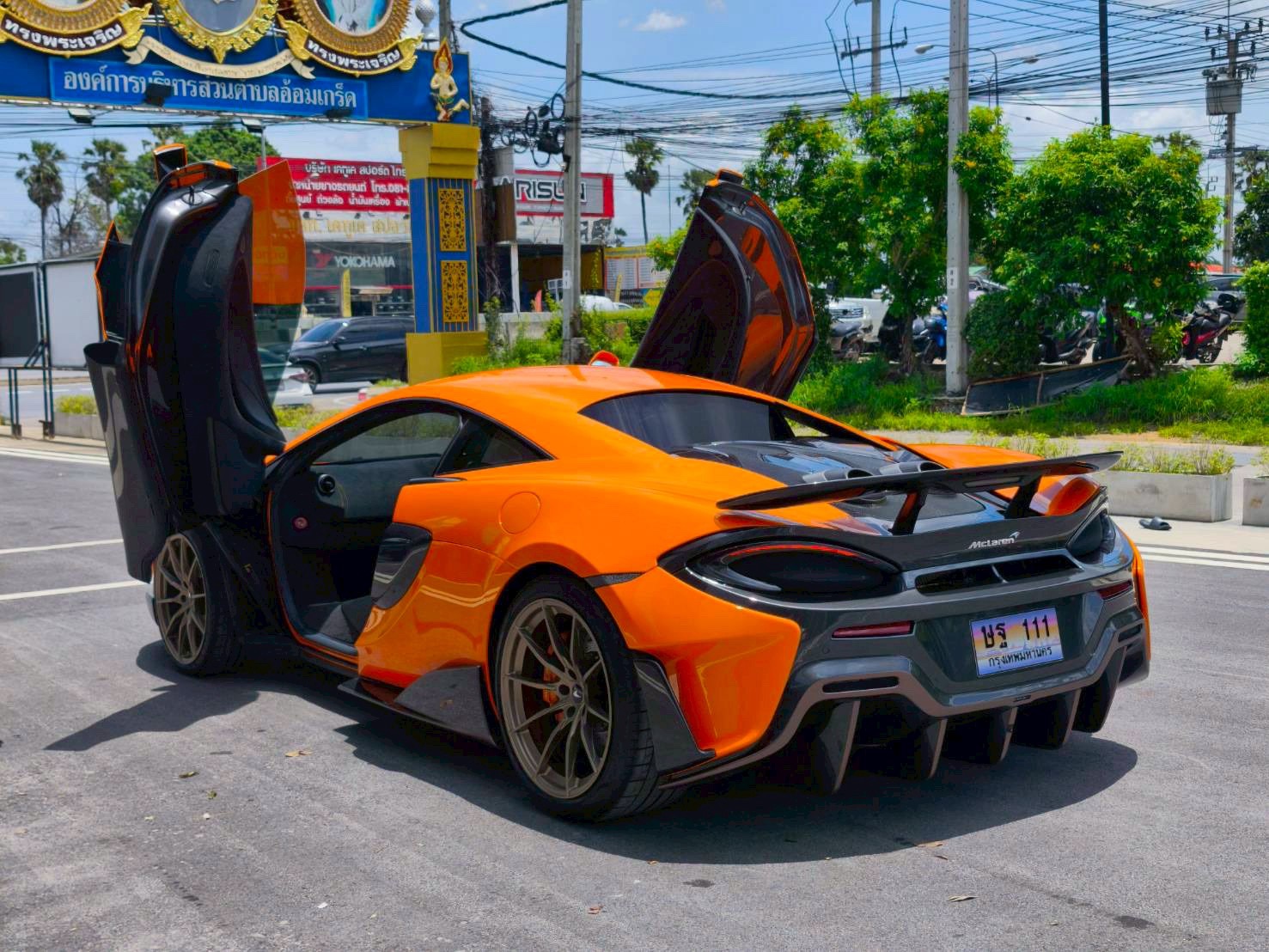 2020 McLaren 600 LT สีส้ม (รูปที่ 7)