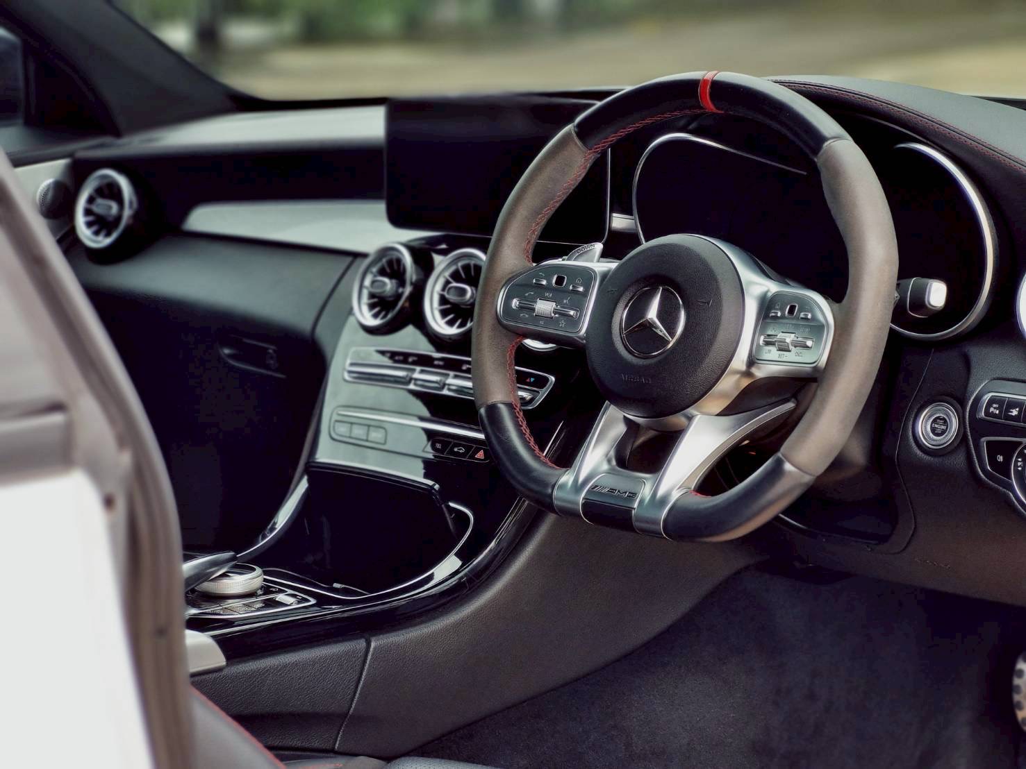 2022 Mercedes-Benz C-Class Coupe C43 AMG สีขาว (รูปที่ 9)