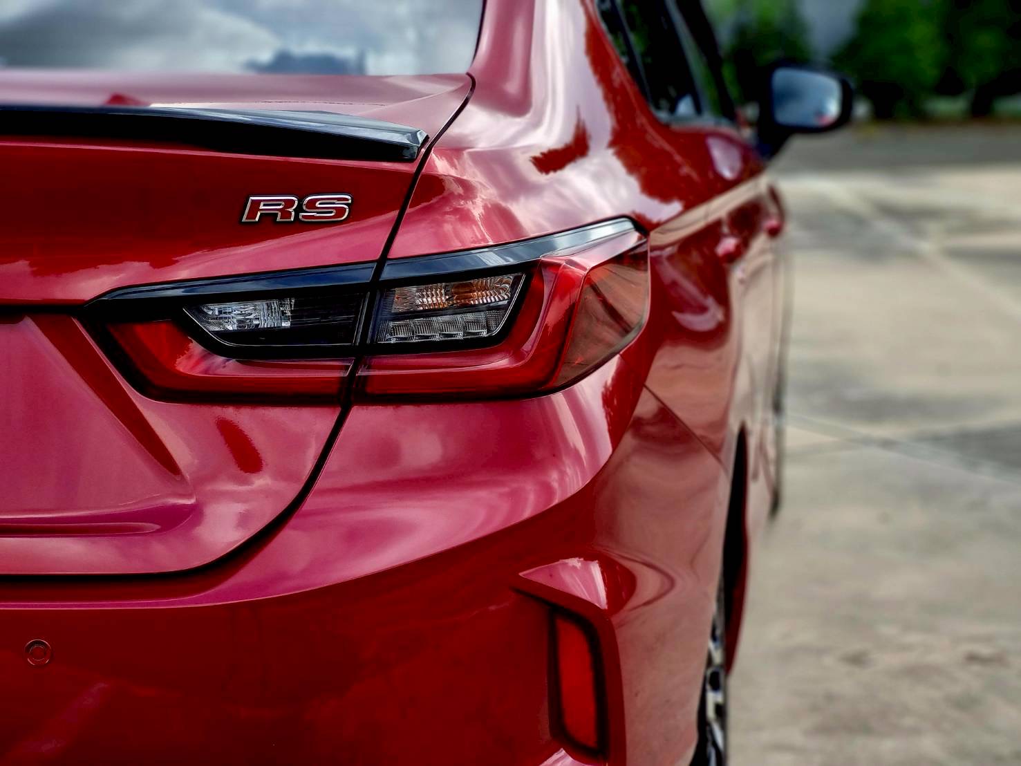 2020 Honda City Hatchback สีแดง (รูปที่ 18)
