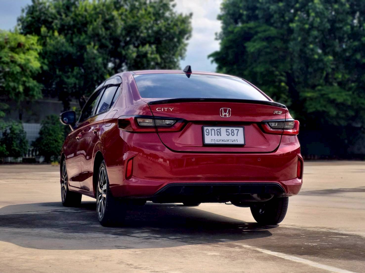 2020 Honda City Hatchback สีแดง (รูปที่ 4)
