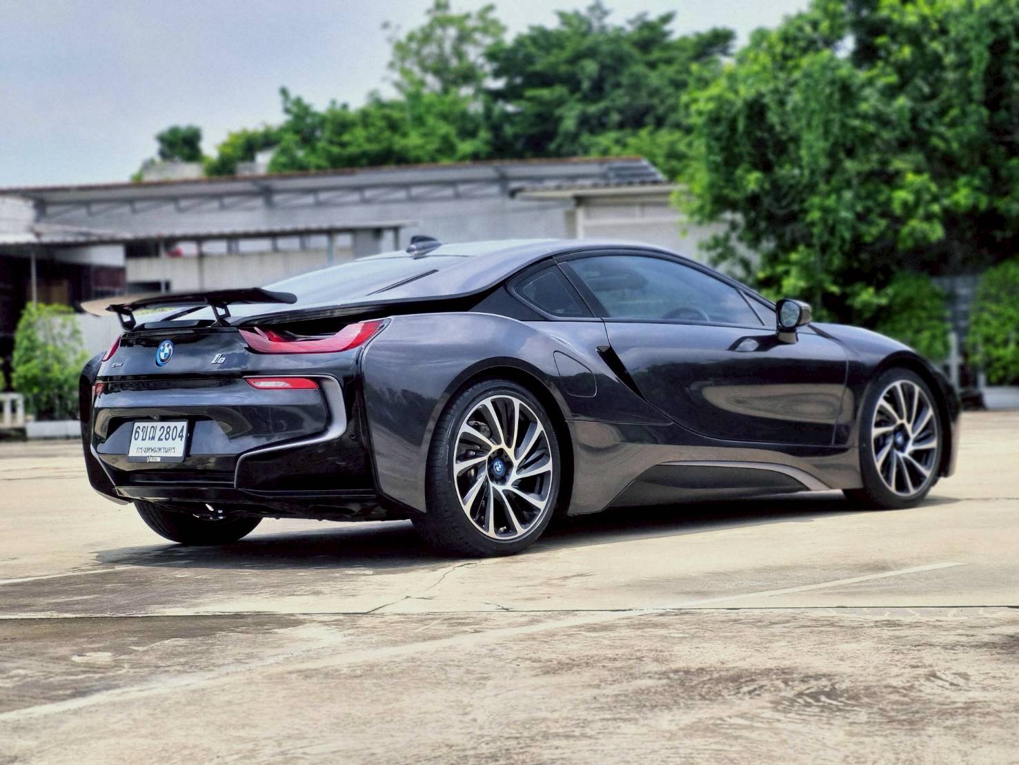 2015 BMW i8 สีเทา (รูปที่ 4)