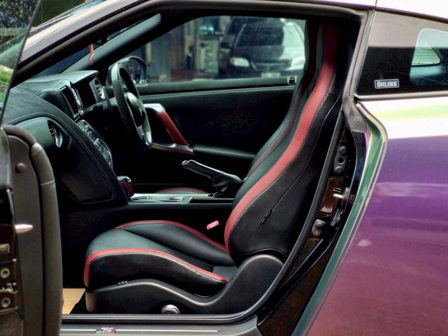 2011 Nissan GT-R (R35) สีดำ (รูปที่ 6)