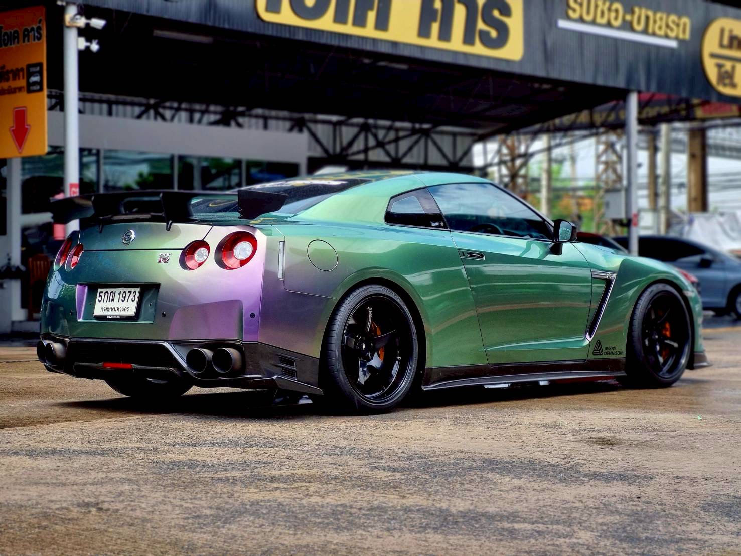 2011 Nissan GT-R (R35) สีดำ (รูปที่ 2)