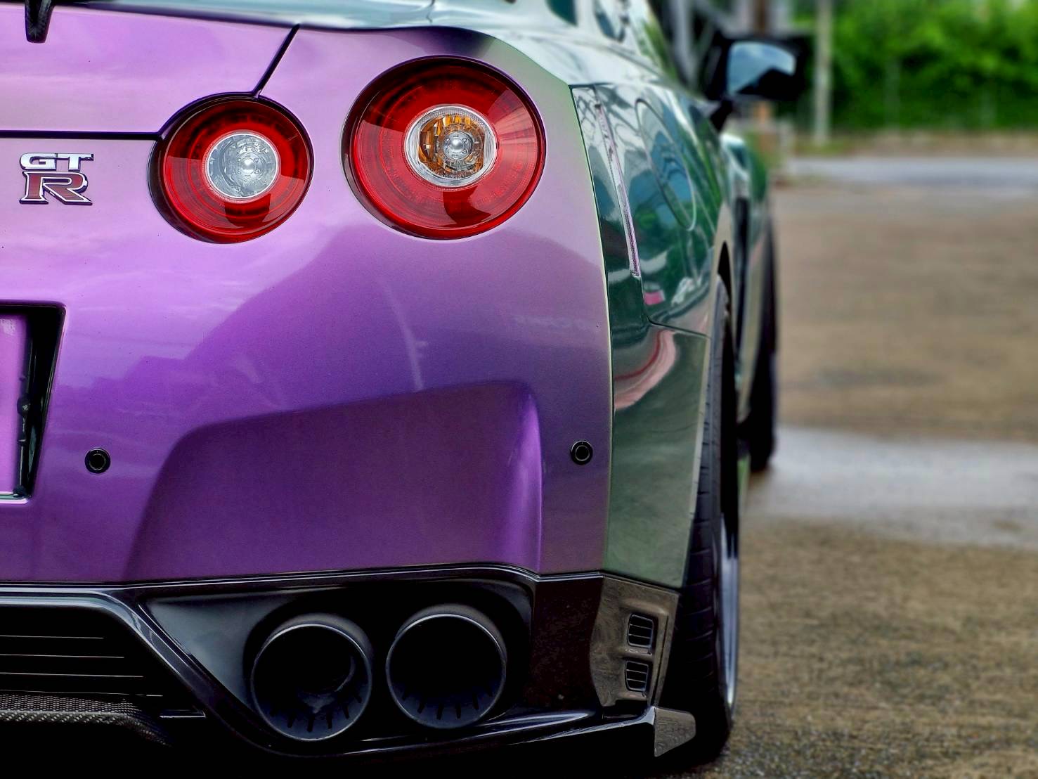 2011 Nissan GT-R (R35) สีดำ (รูปที่ 17)