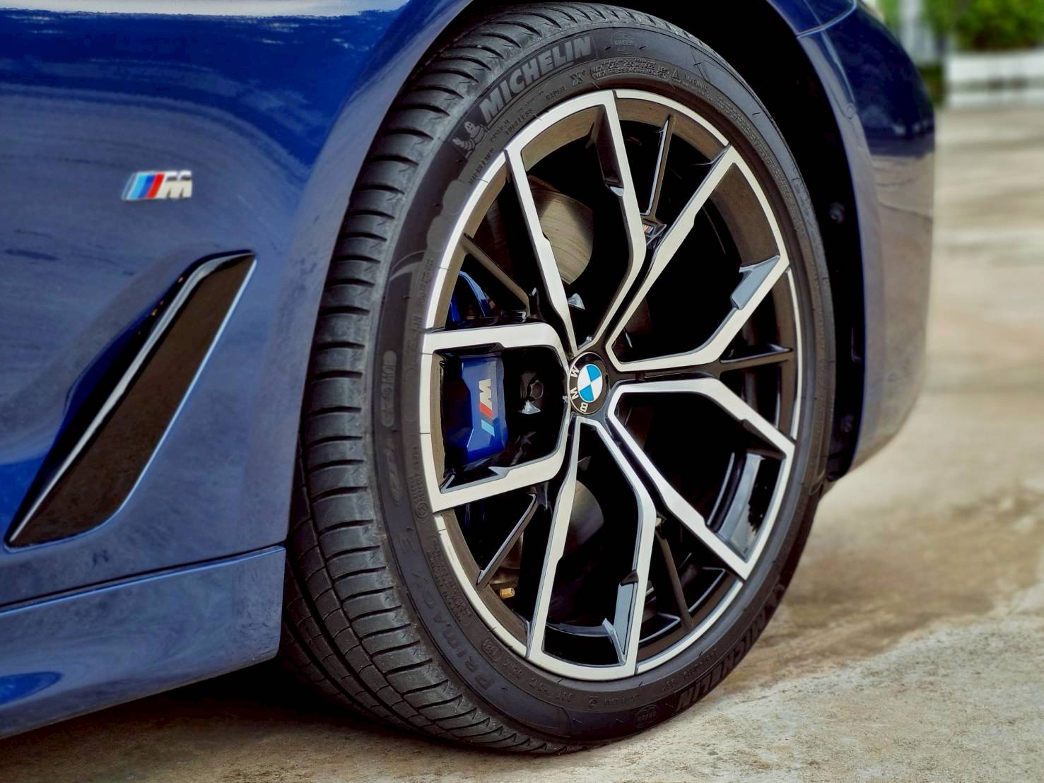 2021 BMW 5 Series G30 530e สีน้ำเงิน (รูปที่ 14)