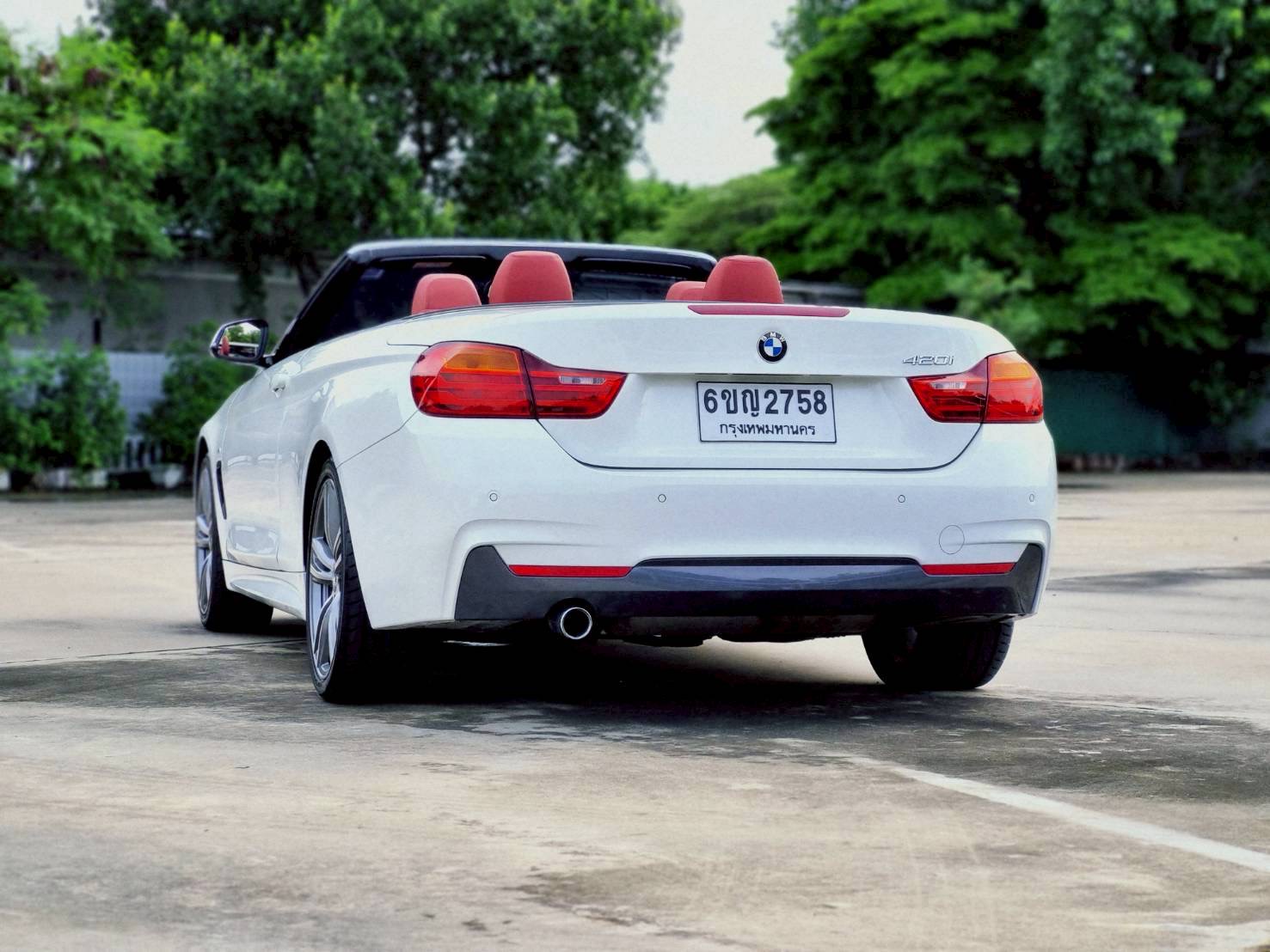 2016 BMW 4 Series F32 420Ci สีขาว (รูปที่ 4)