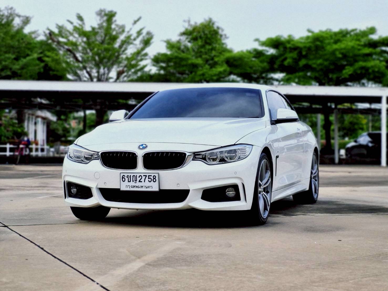 2016 BMW 4 Series F32 420Ci สีขาว (รูปที่ 2)