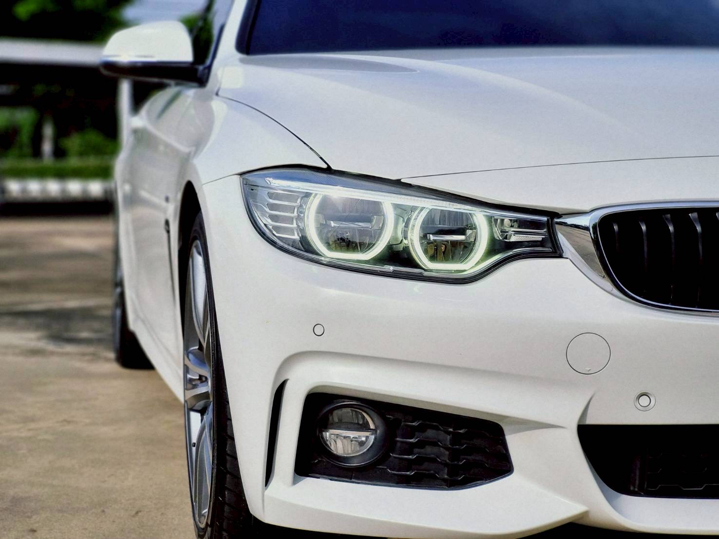 2016 BMW 4 Series F32 420Ci สีขาว (รูปที่ 16)