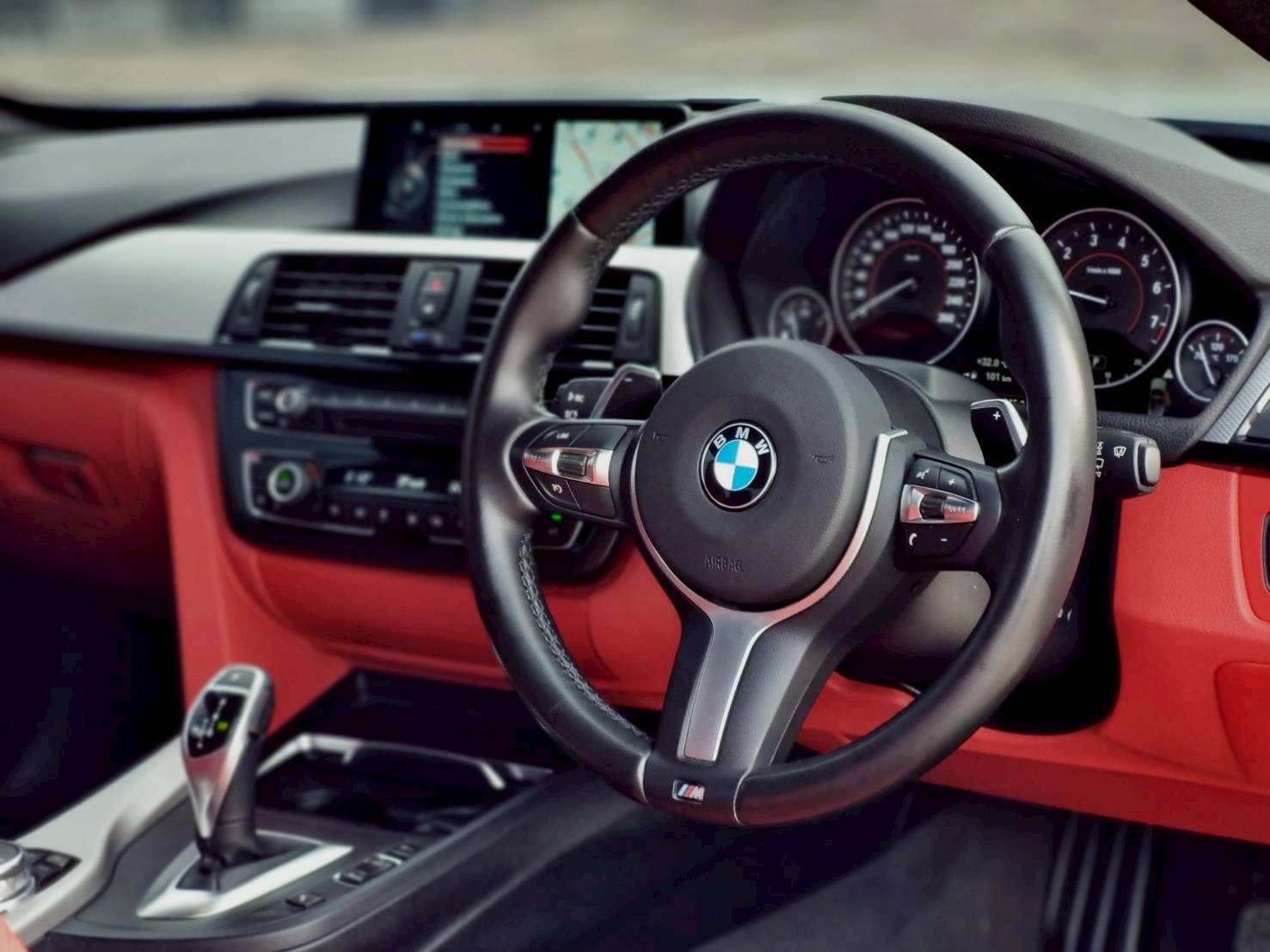 2016 BMW 4 Series F32 420Ci สีขาว (รูปที่ 6)