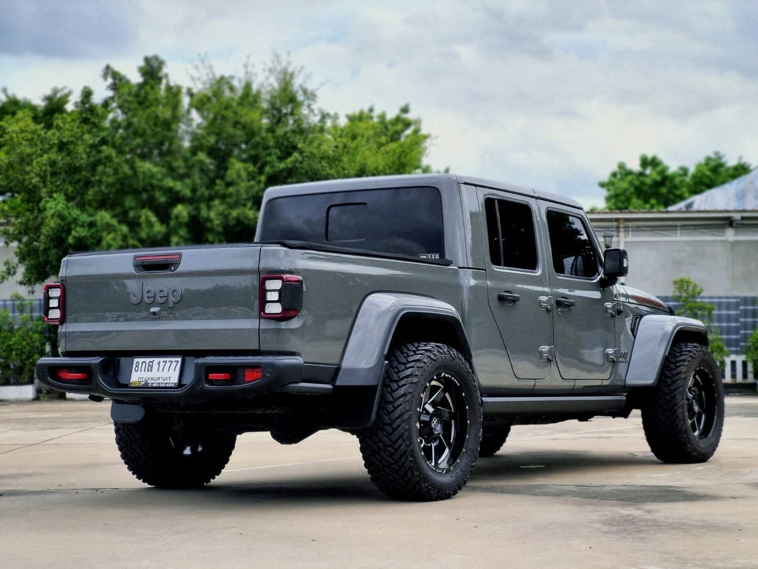 2021 Jeep GLADIATOR RUBICON 3.6 V6 สีเทา (รูปที่ 4)