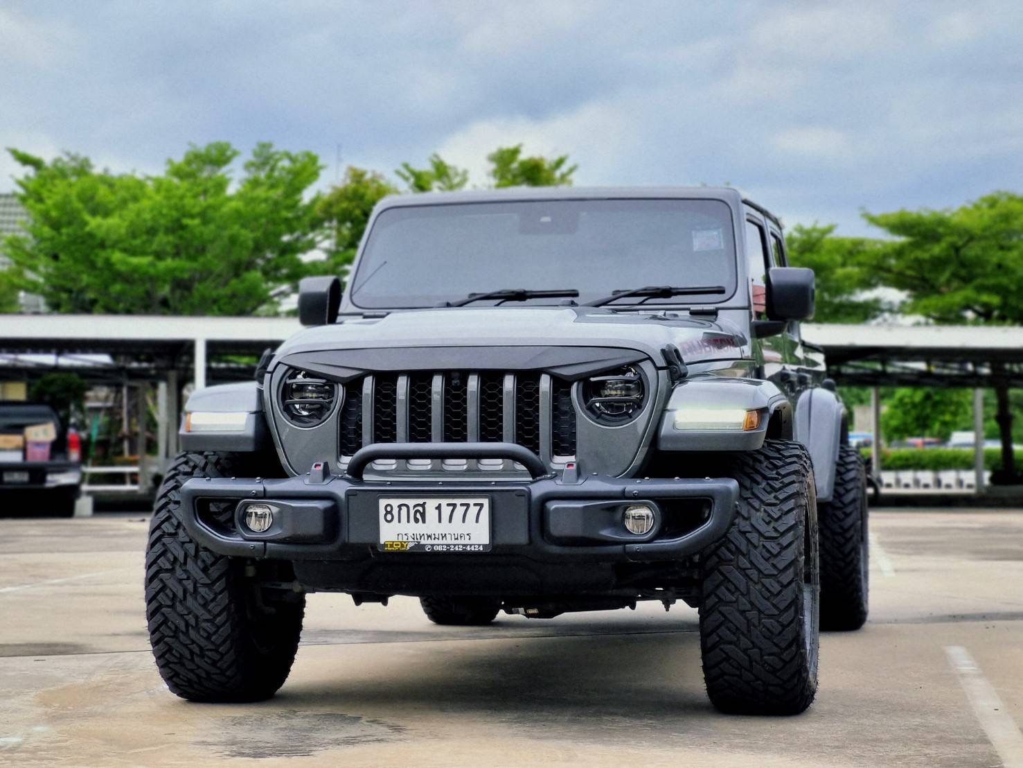 2021 Jeep GLADIATOR RUBICON 3.6 V6 สีเทา (รูปที่ 2)