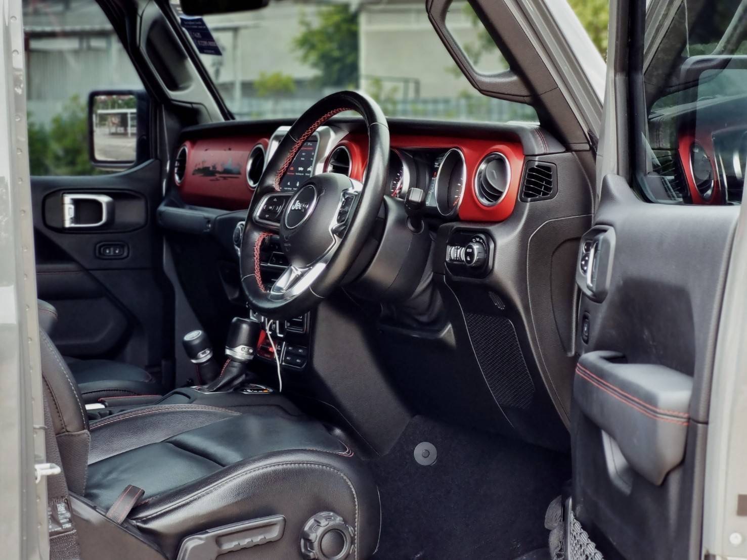 2021 Jeep GLADIATOR RUBICON 3.6 V6 สีเทา (รูปที่ 5)