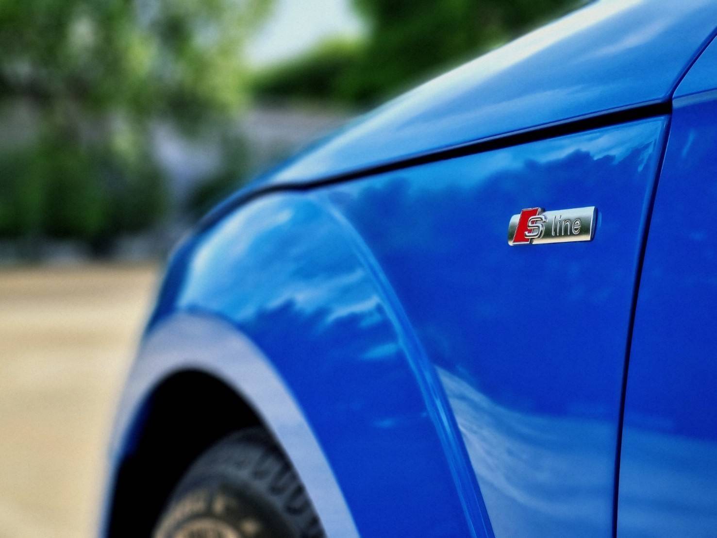 2020 Audi TT สีฟ้า (รูปที่ 15)