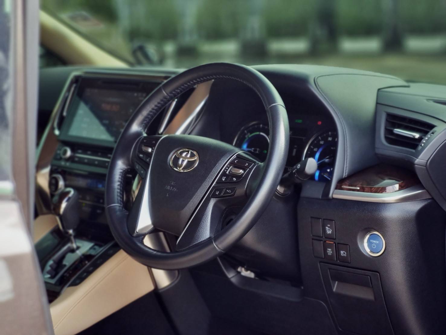 2018 Toyota Vellfire สีน้ำตาล (รูปที่ 9)