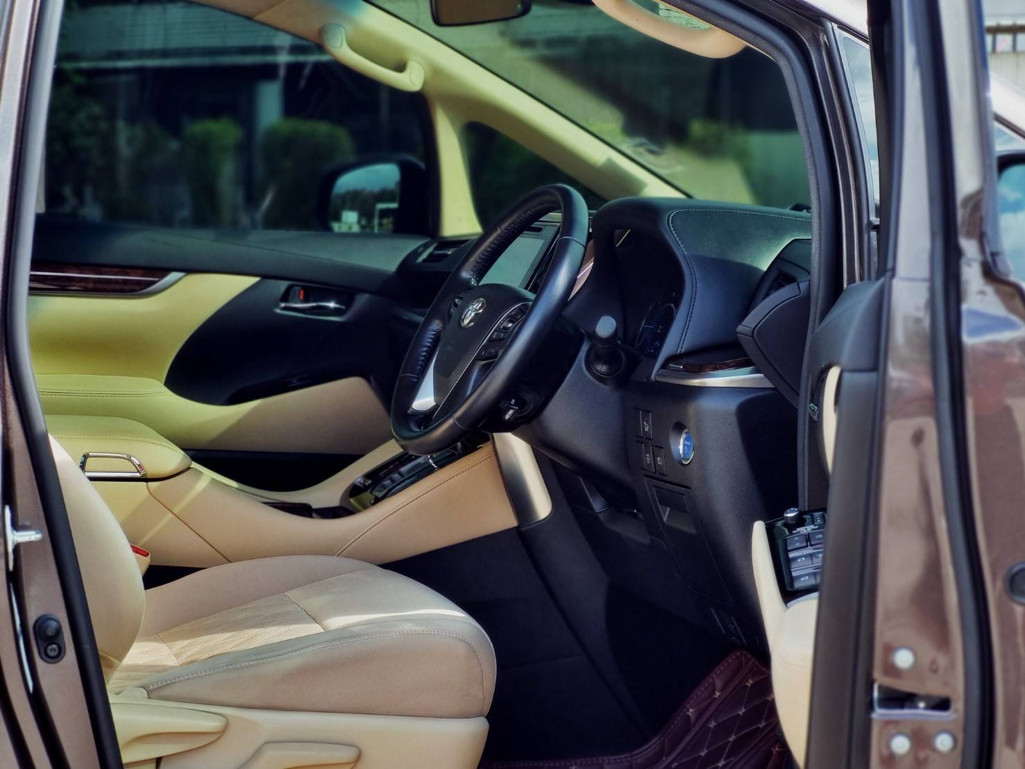 2018 Toyota Vellfire สีน้ำตาล (รูปที่ 5)