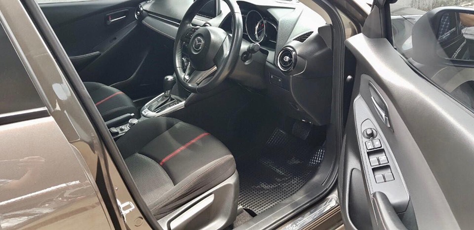 Mazda 2 Hatchback (5 ประตู) ปี 2019 สีเทา (รูปที่ 10)