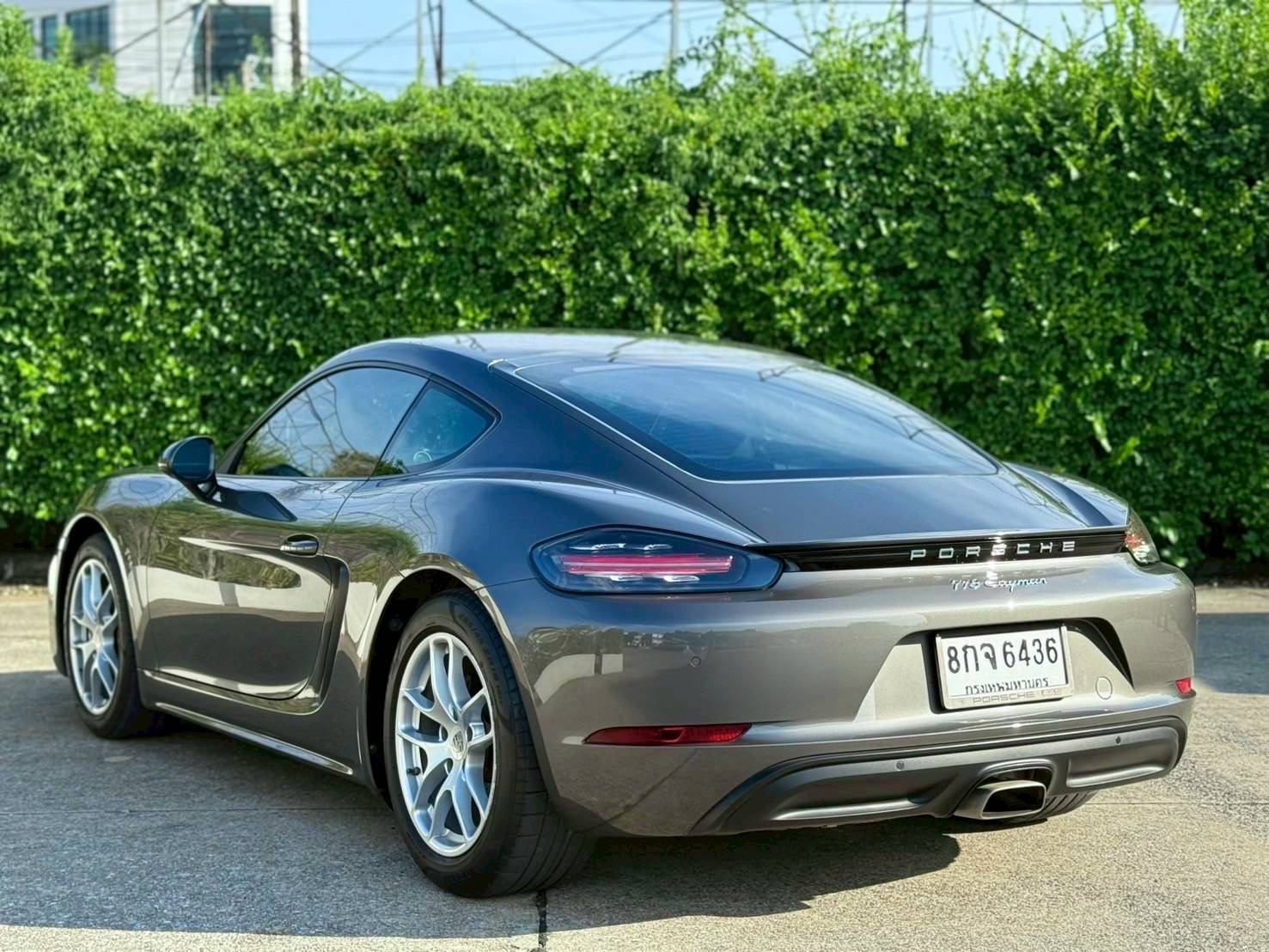 2018 Porsche 718 Cayman สีเทา (รูปที่ 6)