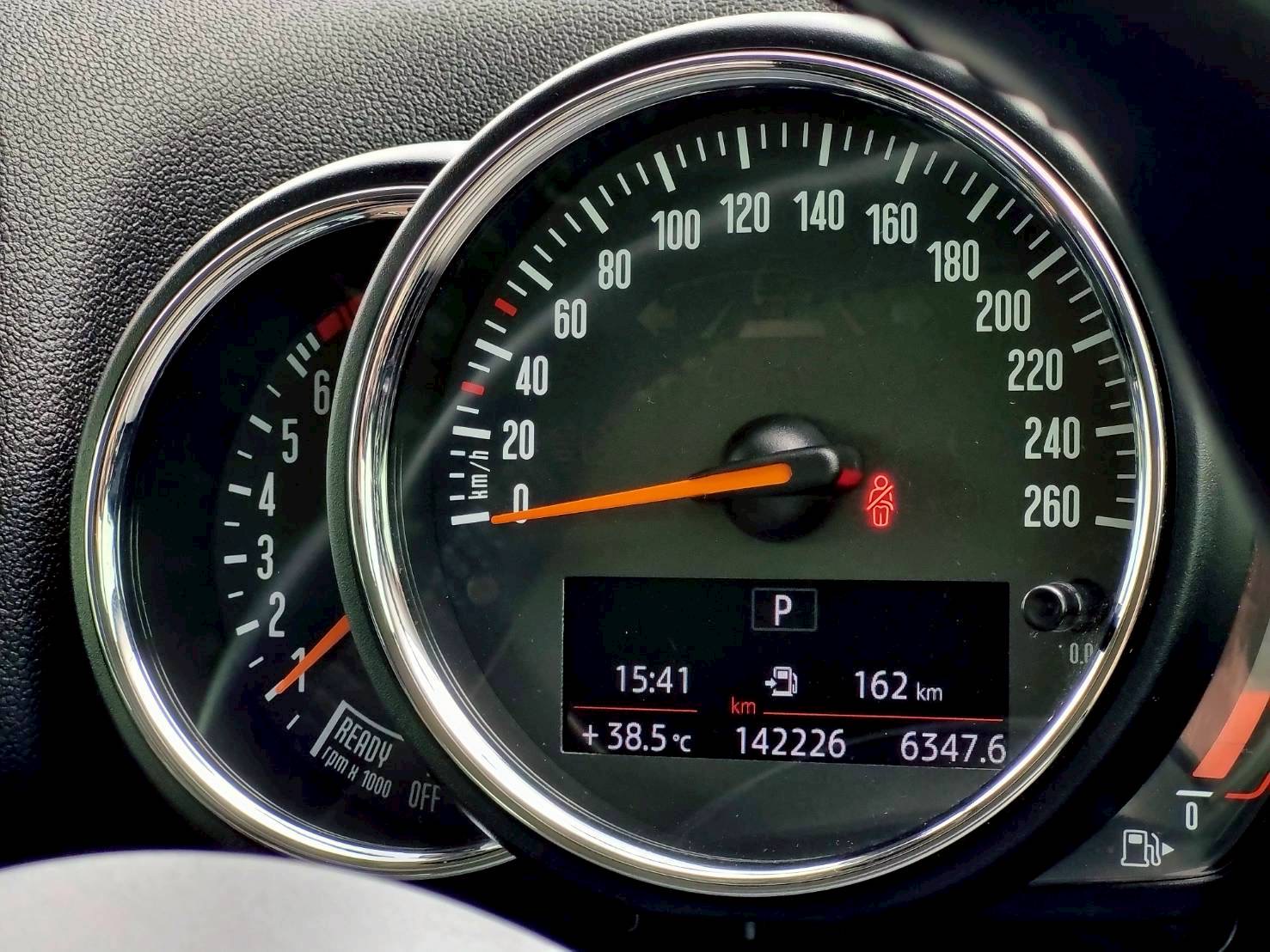 2018 Mini Countryman F60 สีน้ำตาล (รูปที่ 8)