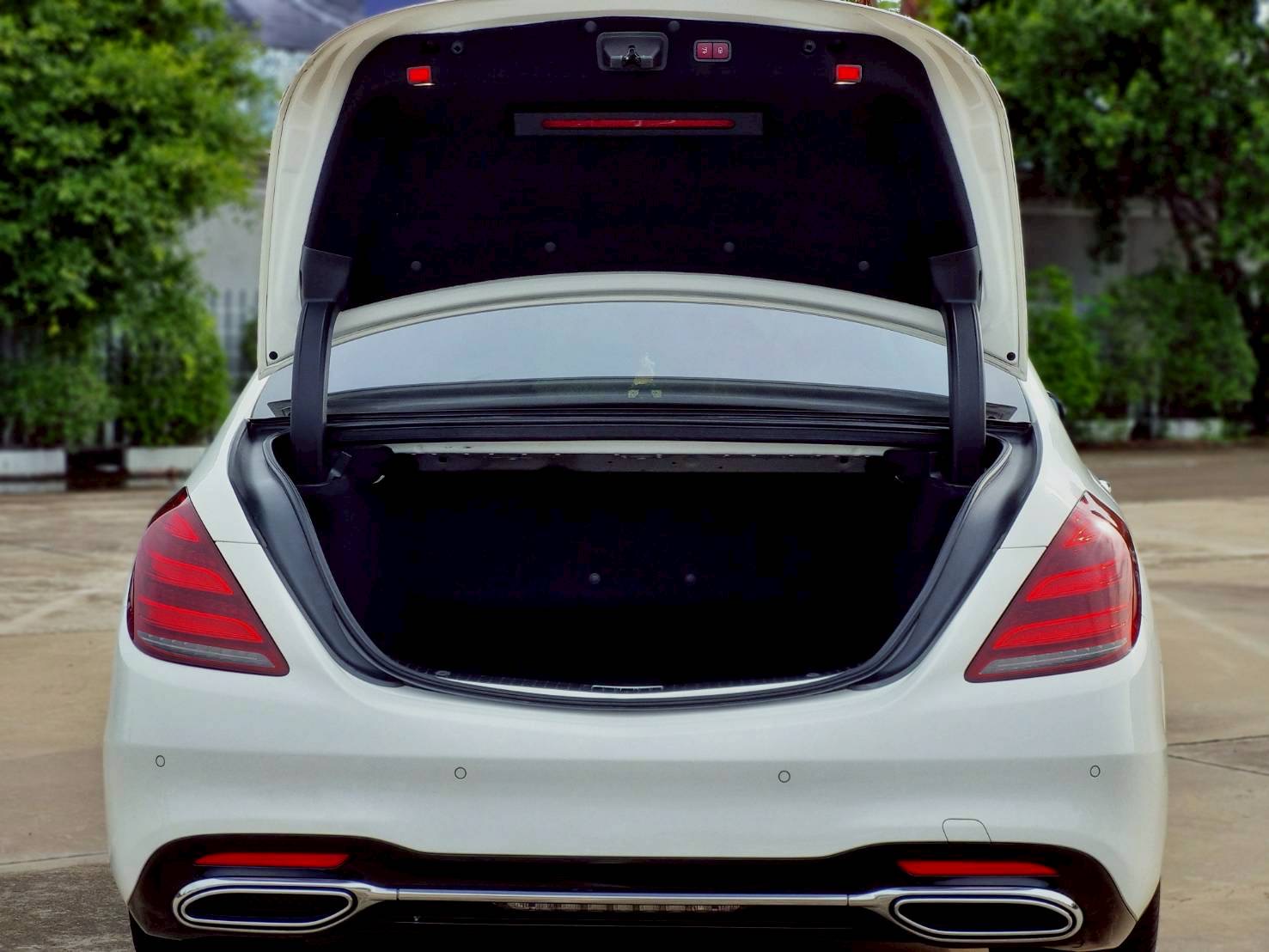 2018 Mercedes-Benz S-Class S 350d AMG สีขาว (รูปที่ 15)