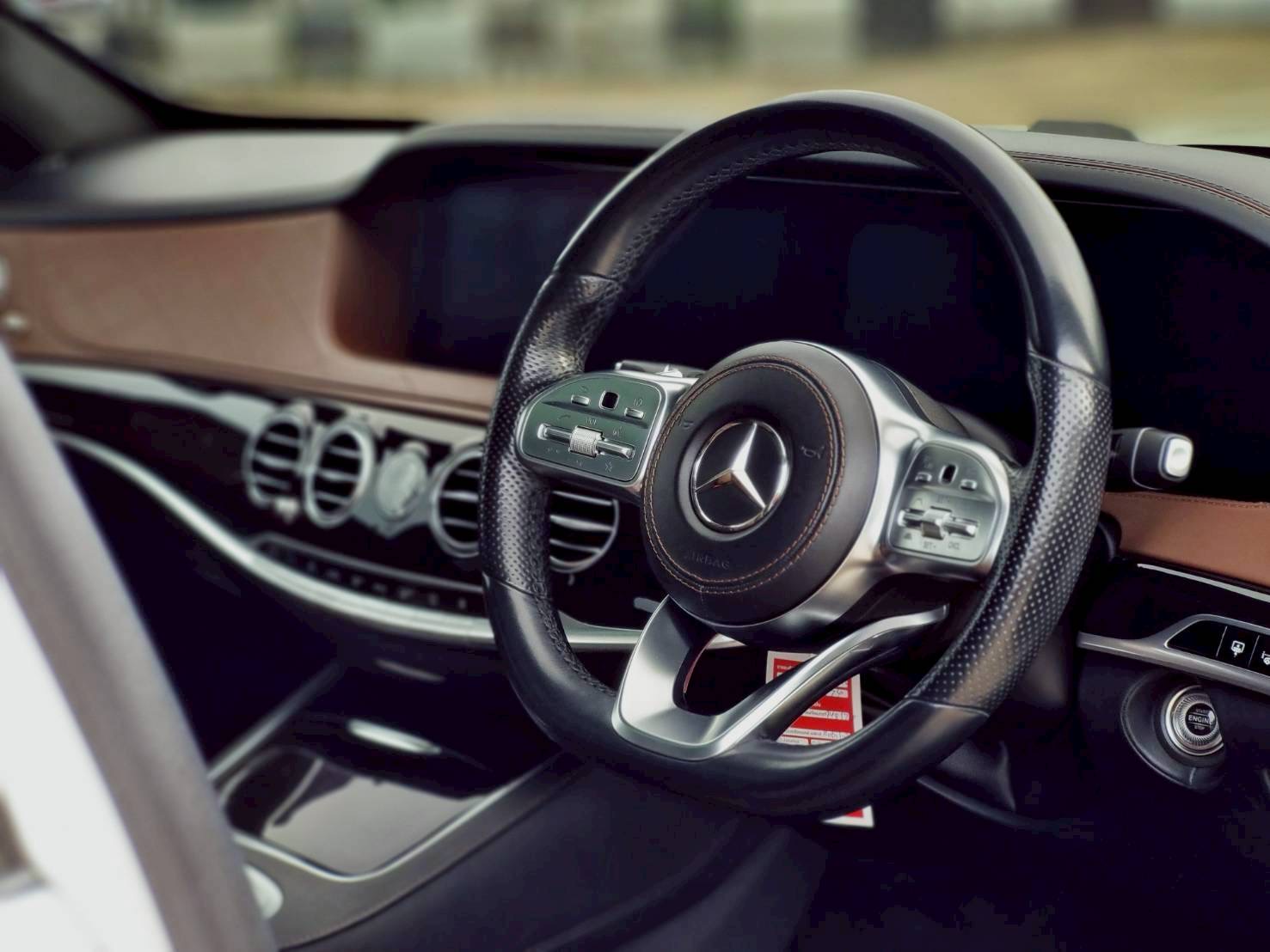 2018 Mercedes-Benz S-Class S 350d AMG สีขาว (รูปที่ 11)