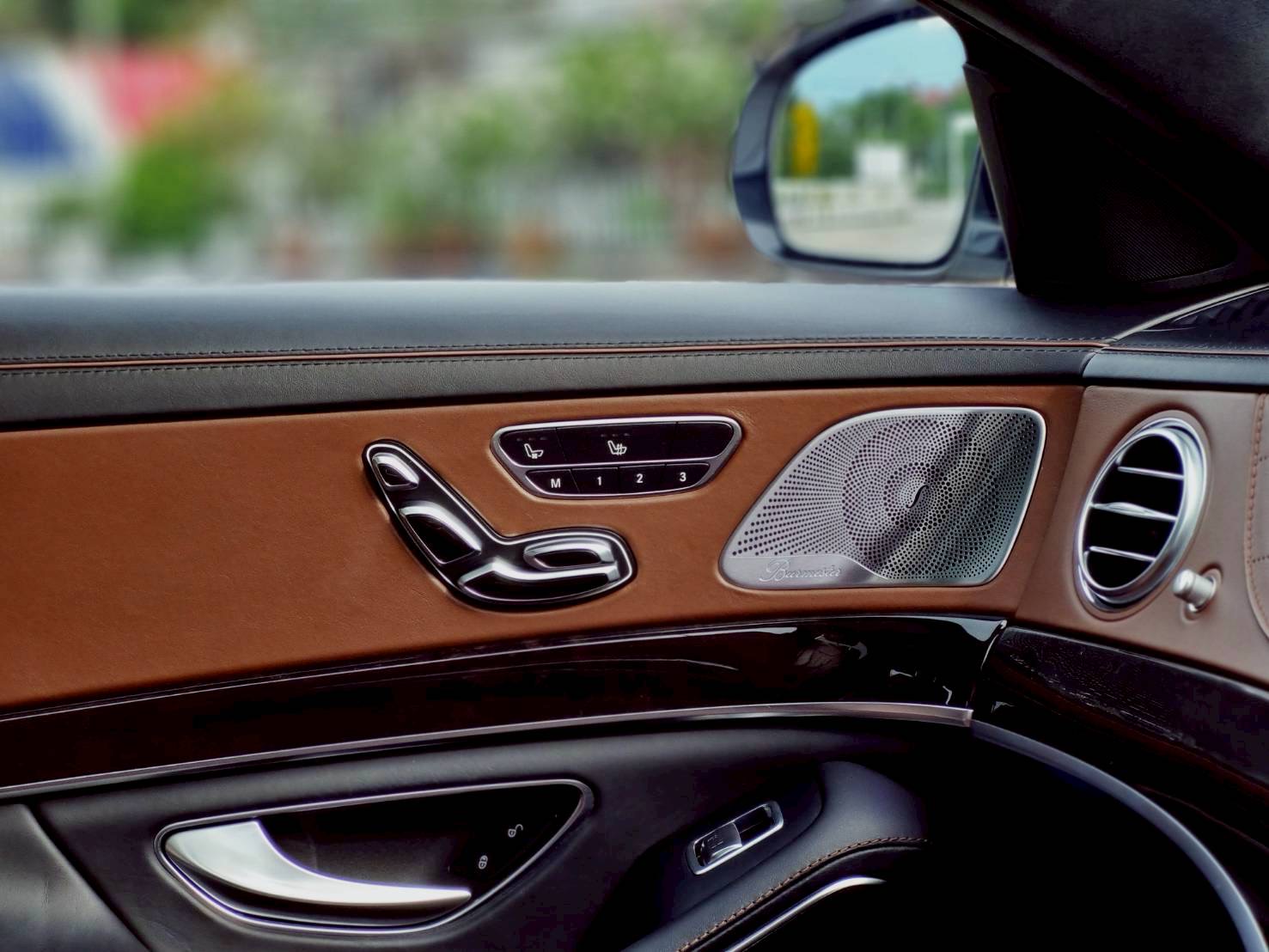2018 Mercedes-Benz S-Class S 350d AMG สีขาว (รูปที่ 13)