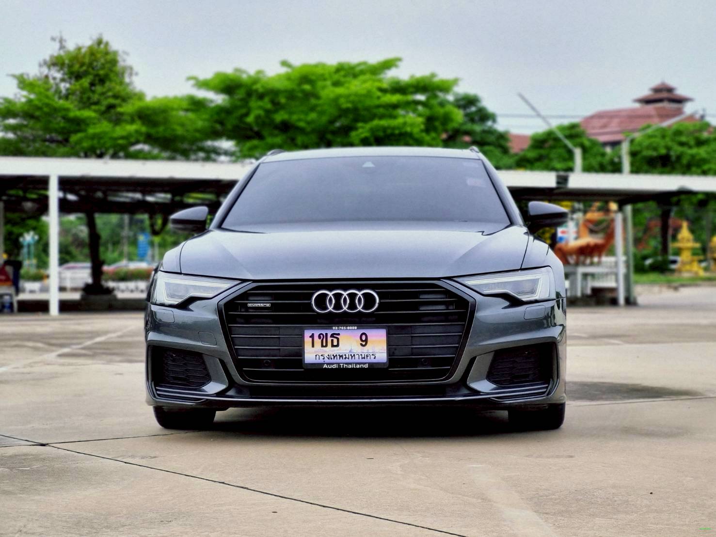 2020 Audi A6 RS6 Avant สีดำ (รูปที่ 2)