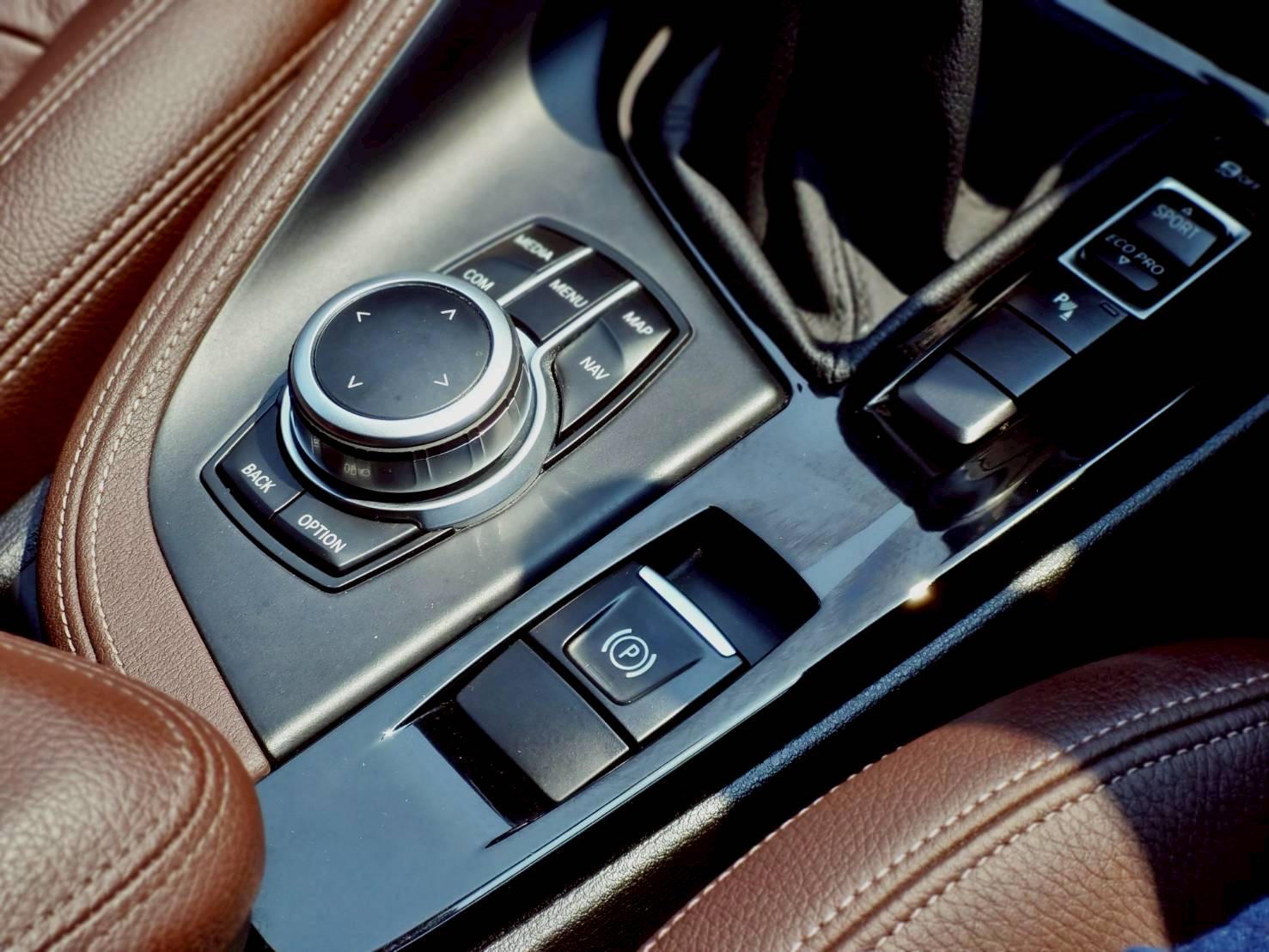 2021 BMW X1 F48 สีดำ (รูปที่ 12)