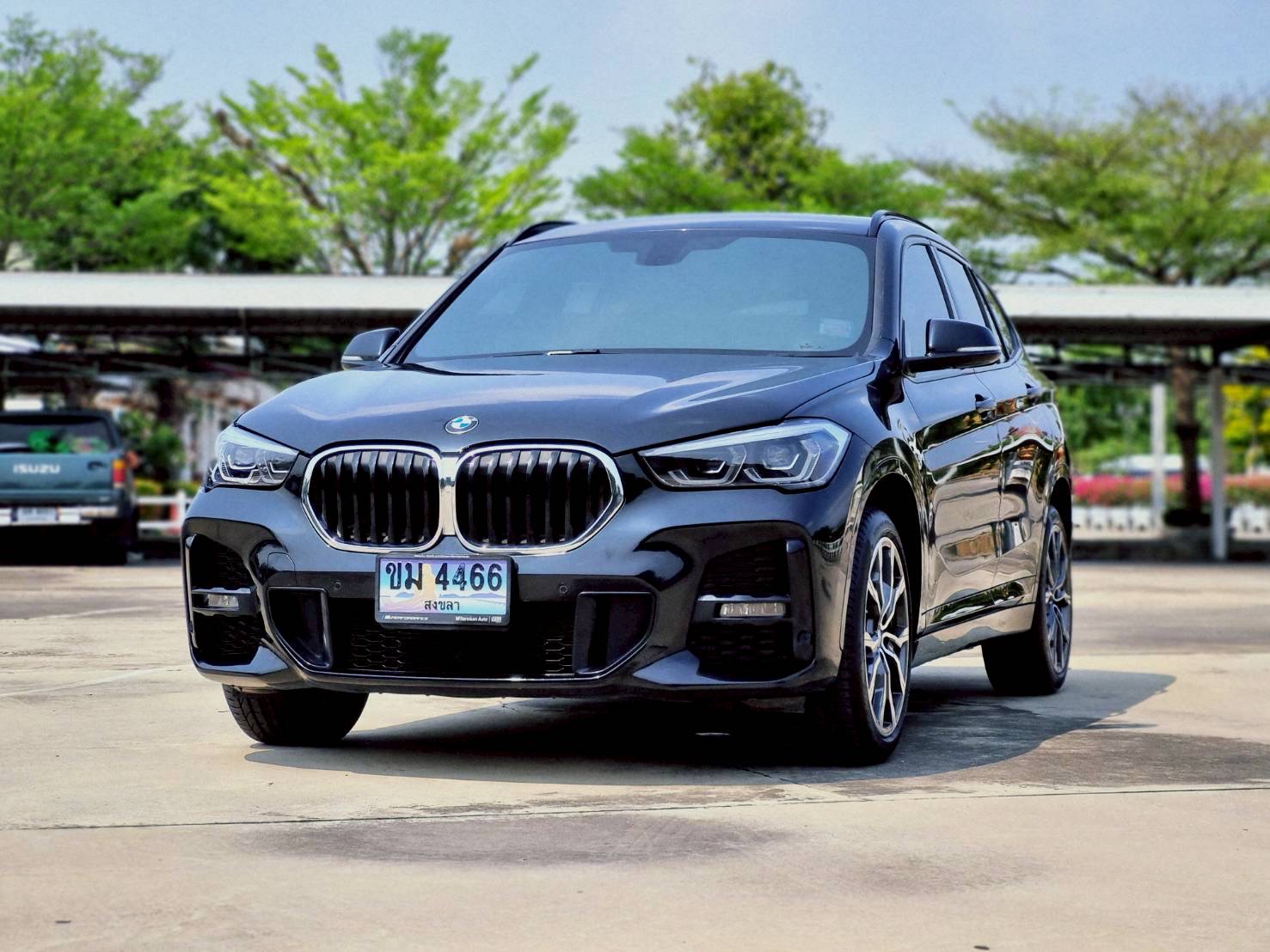 2021 BMW X1 F48 สีดำ (รูปที่ 2)