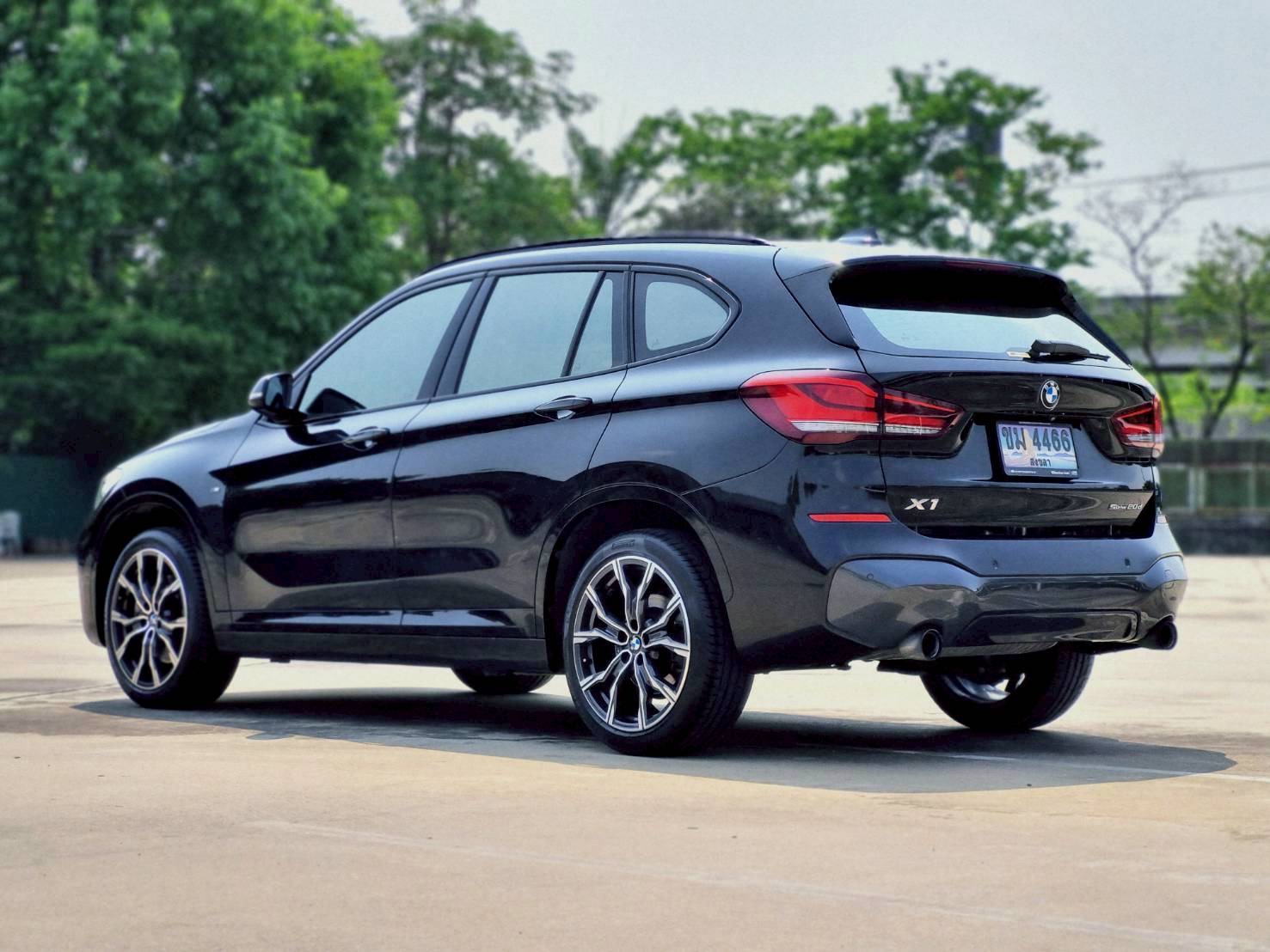 2021 BMW X1 F48 สีดำ (รูปที่ 5)