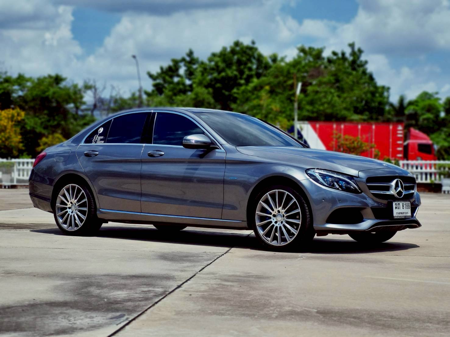 2018 Mercedes-Benz C-Class Coupe C 250 AMG สีเทา (รูปที่ 3)