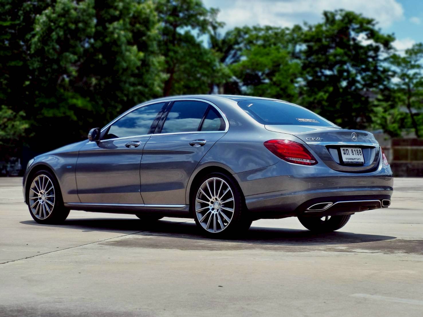 2018 Mercedes-Benz C-Class Coupe C 250 AMG สีเทา (รูปที่ 6)